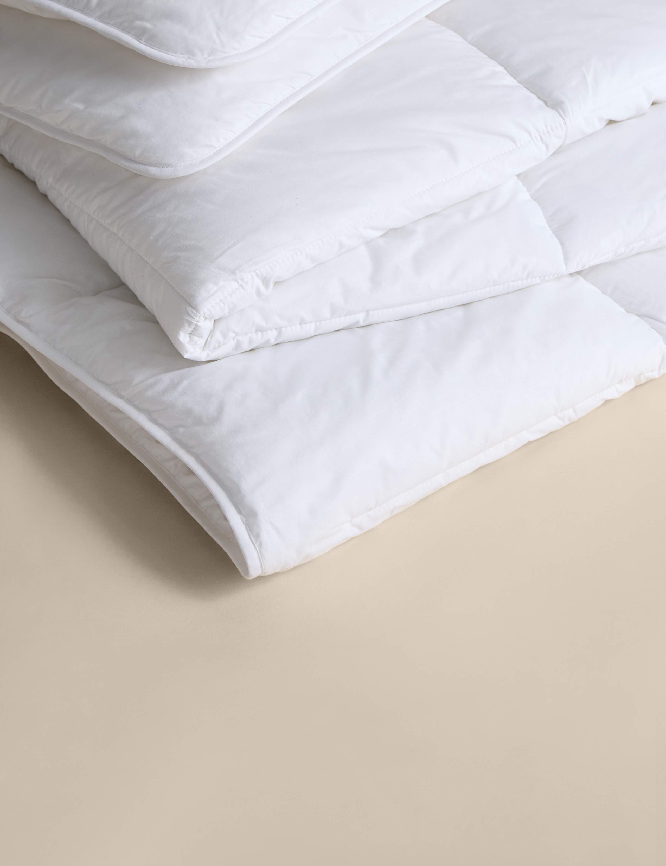 Luxury down alternative 13.5 tog duvet - British product