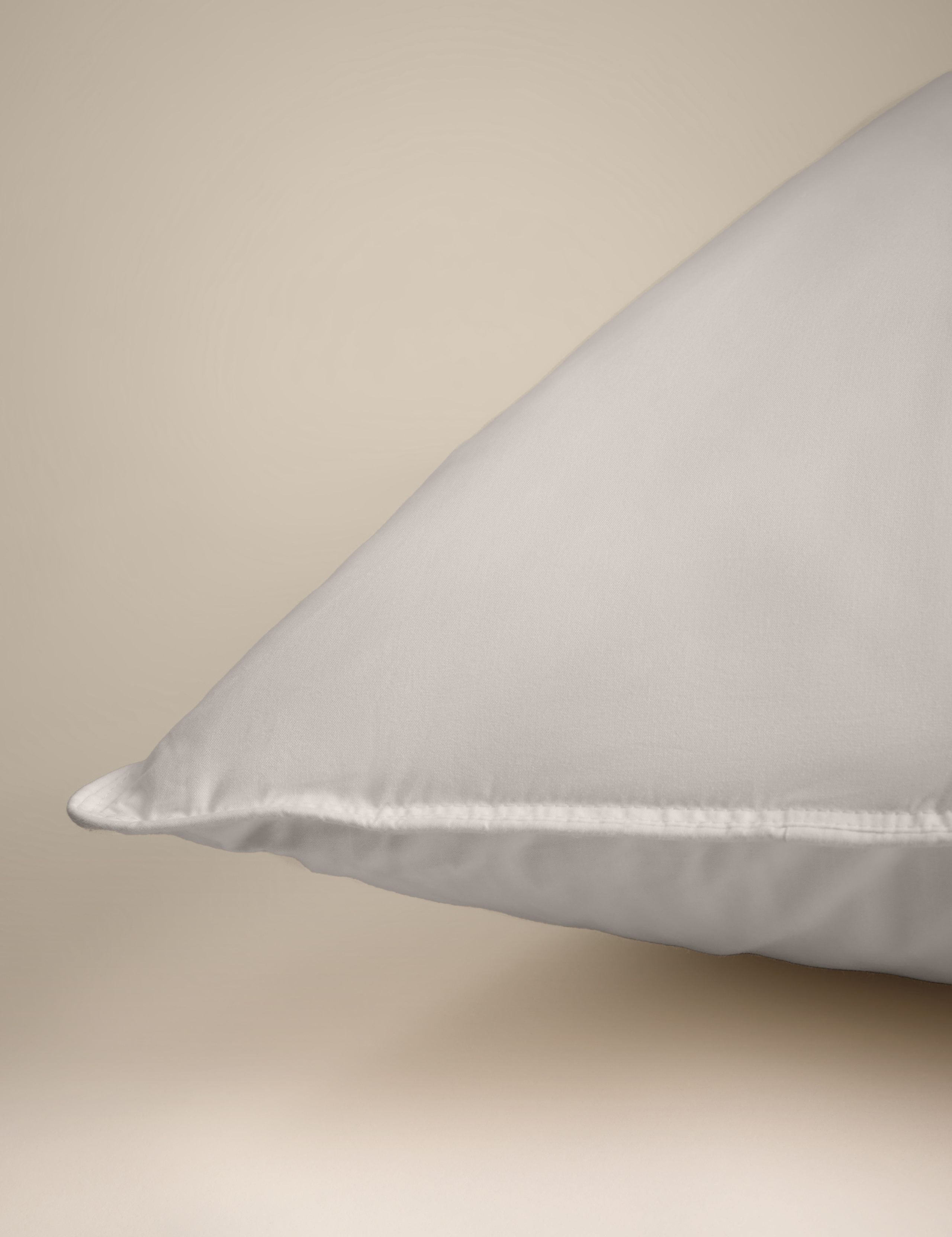 White duck down medium pillow 48x74 cm, imported from the UK