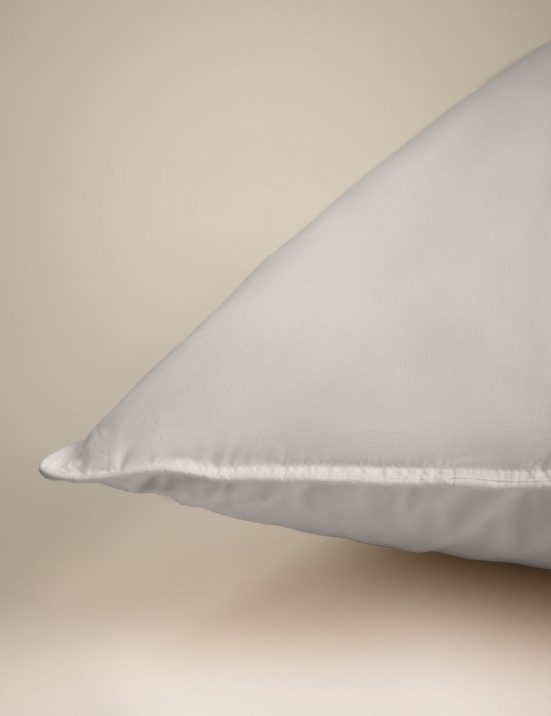 White duck down medium pillow 48x74 cm, imported from the UK