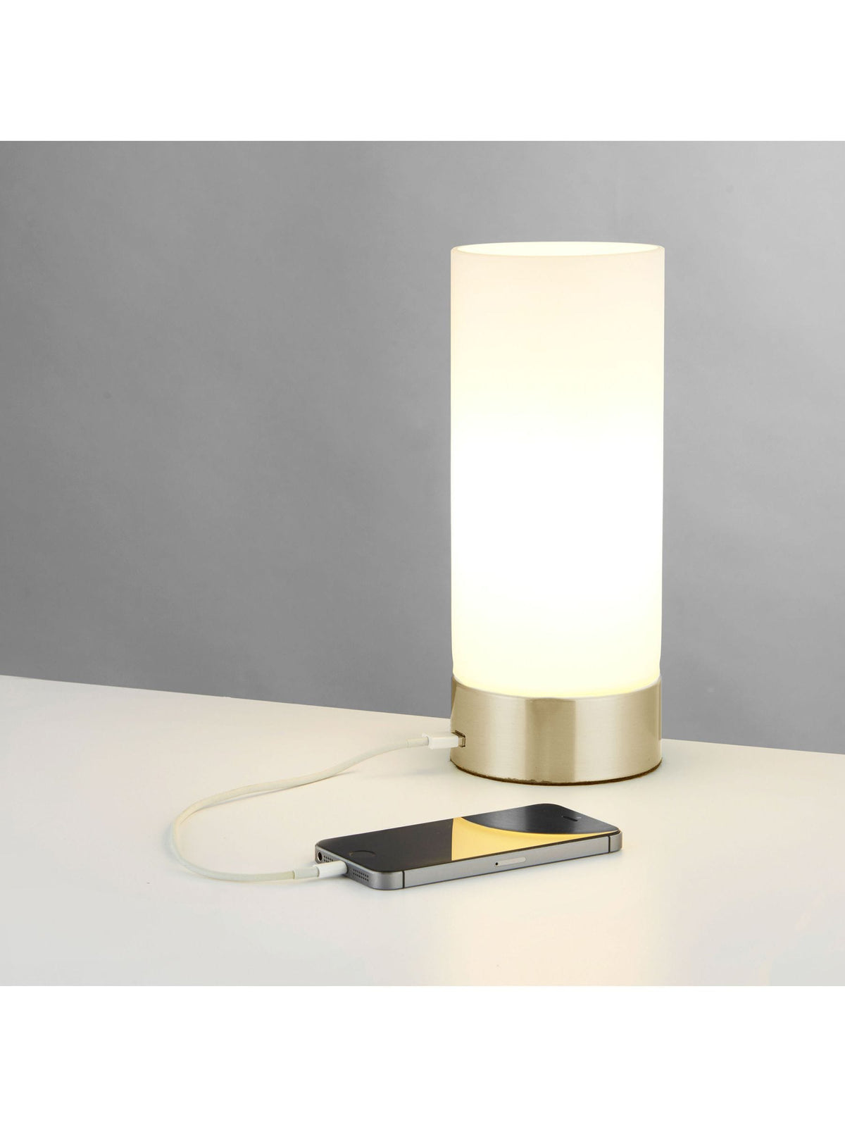 Gallery Home Silver Lara Table Lamp