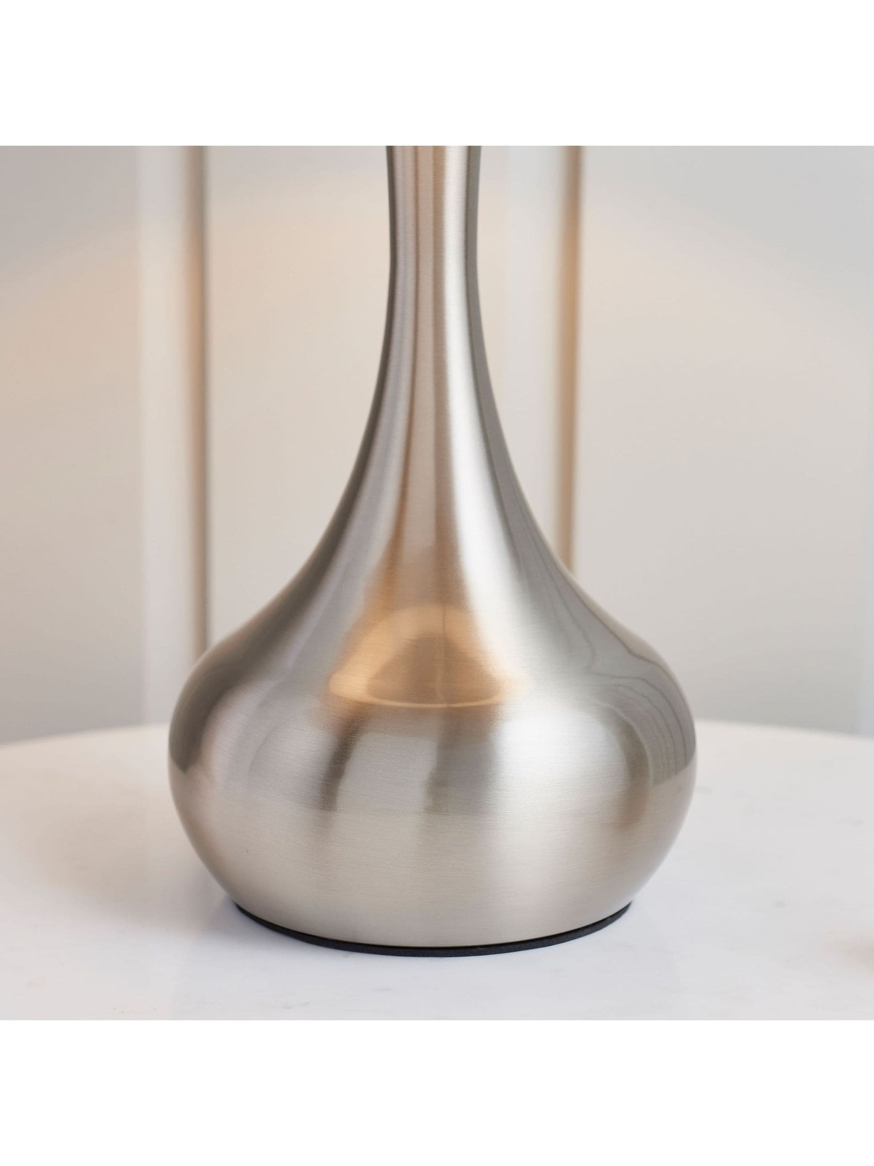 Lampe de table Gallery Home ambiance argentée gradation tactile (marque britannique)