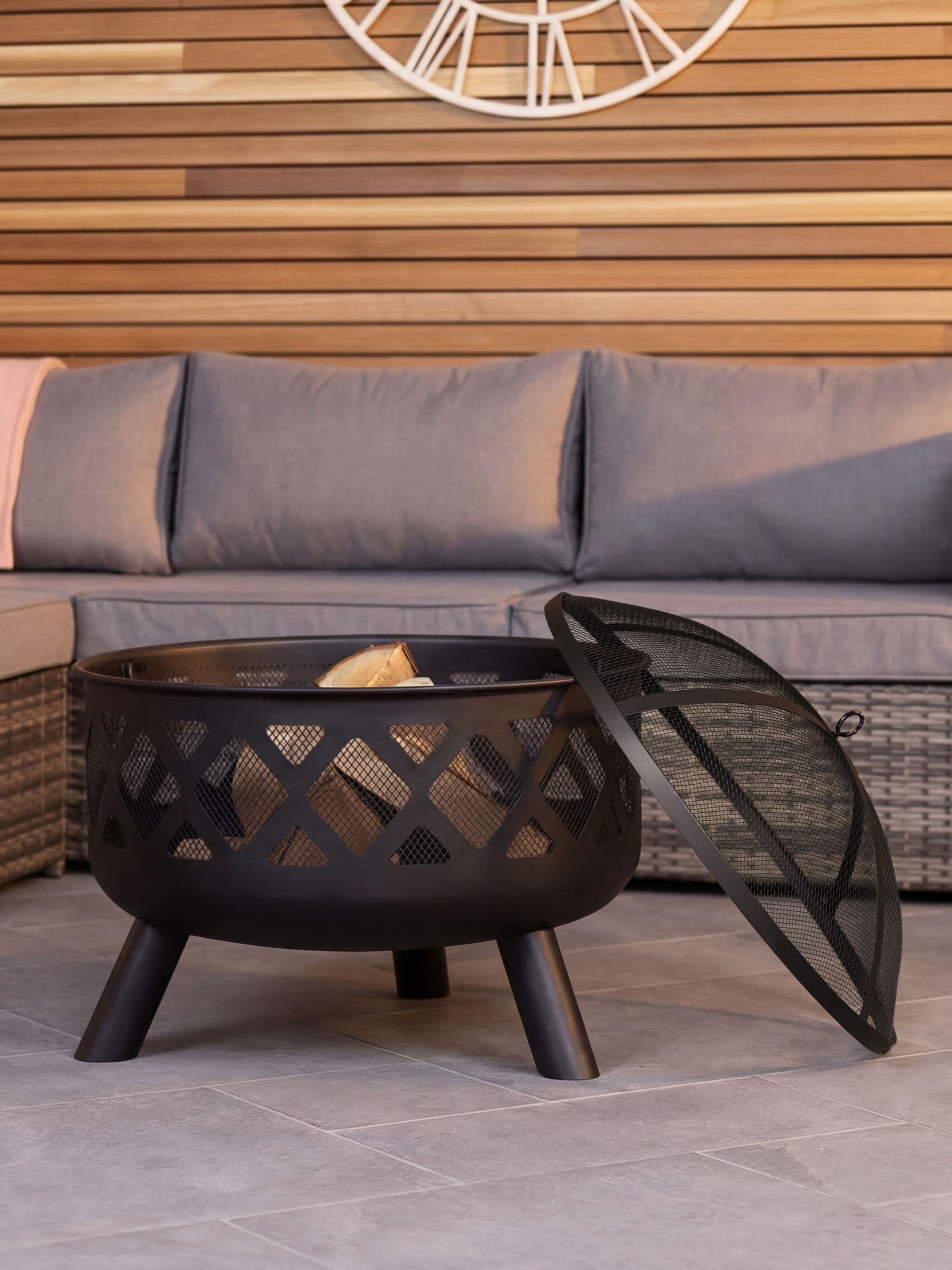 Charles Bentley black large round garden fire pit, UK version