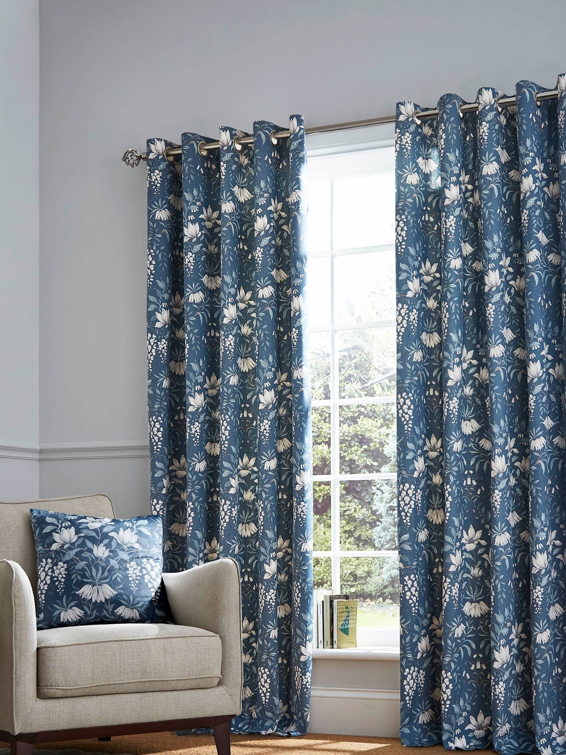 Laura Ashley Blue Seaspray Parterre curtains 168x137cm, imported from the UK