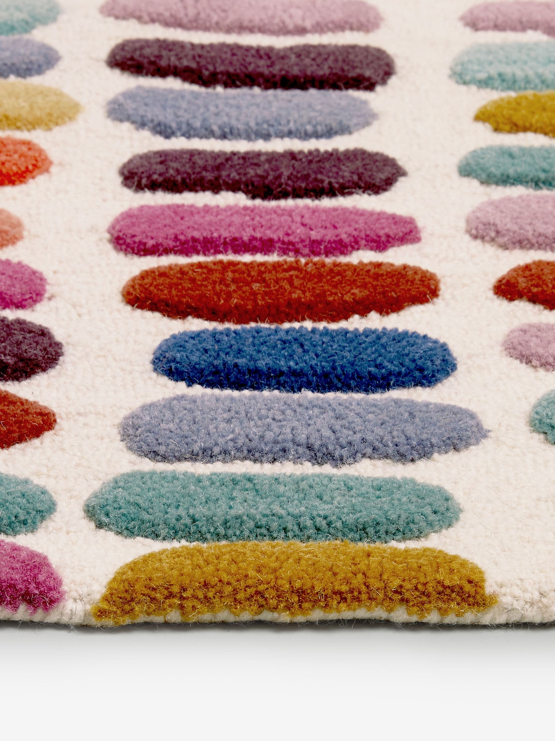 Wool rug Confetti Sketch design, imported from the UK
