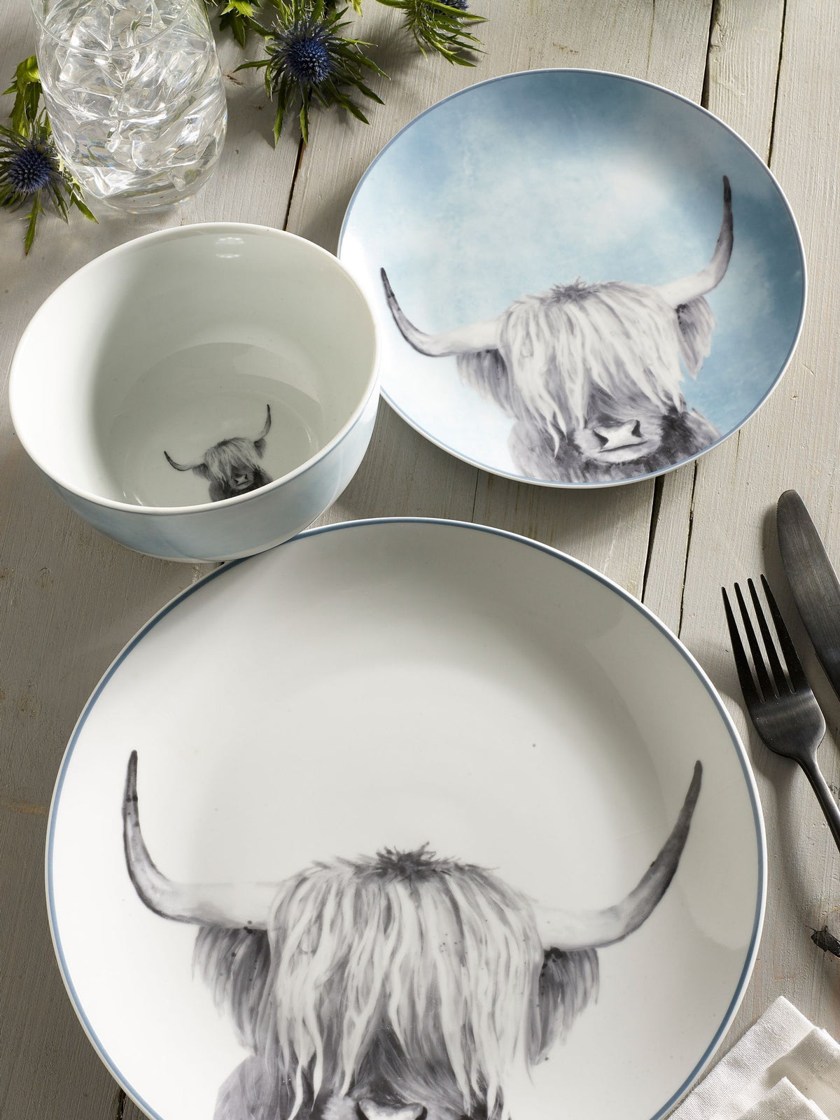Porcelain dinner set with Teal Blue Hamish The Highland Cow design, 12 piece (British brand)