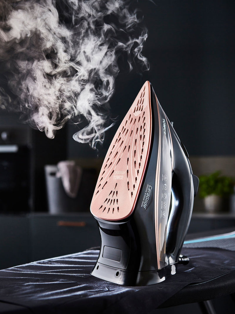 Tower pink Ceralgide 3100W iron - British product