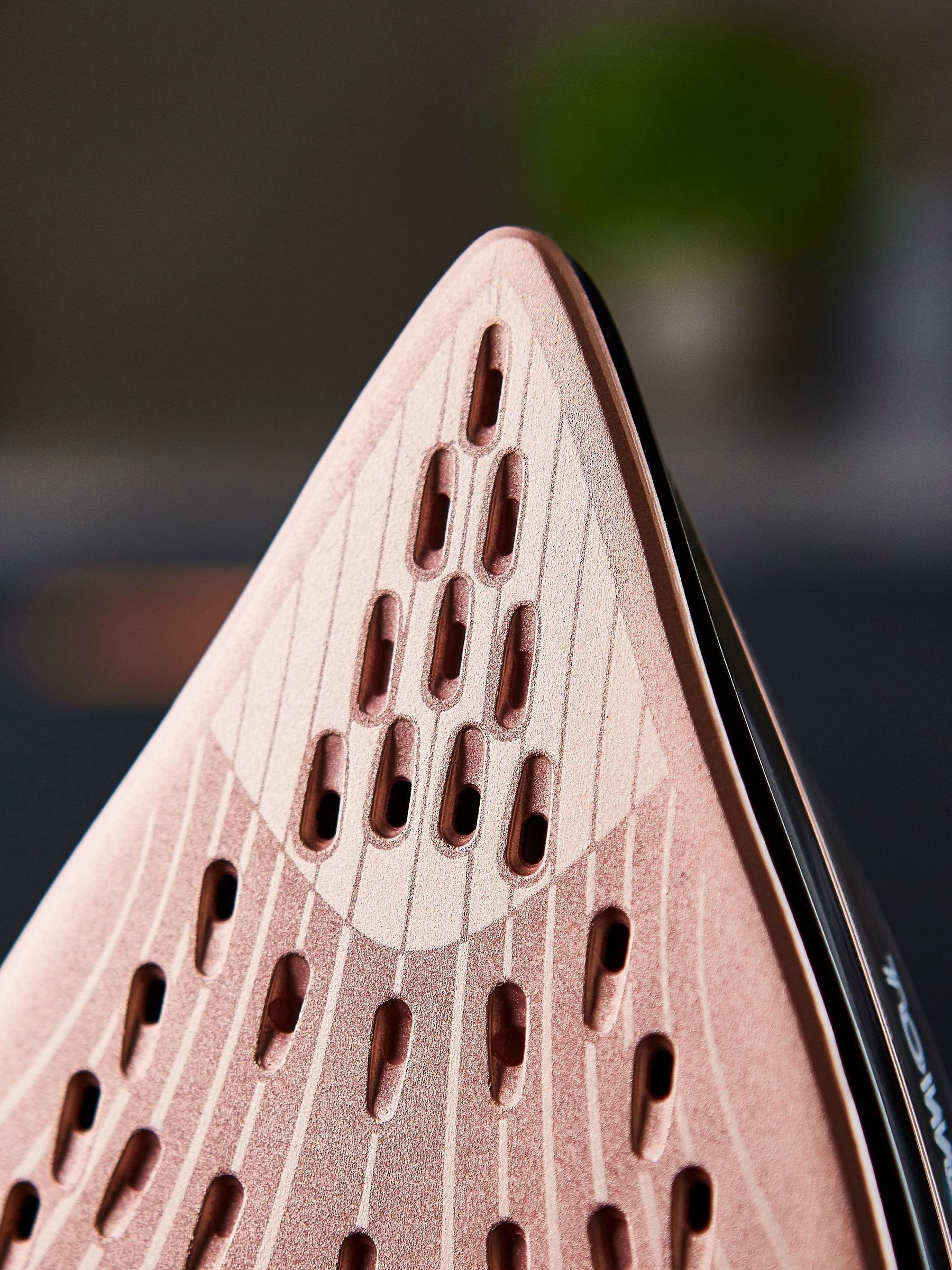 Tower pink Ceralgide 3100W iron - British product