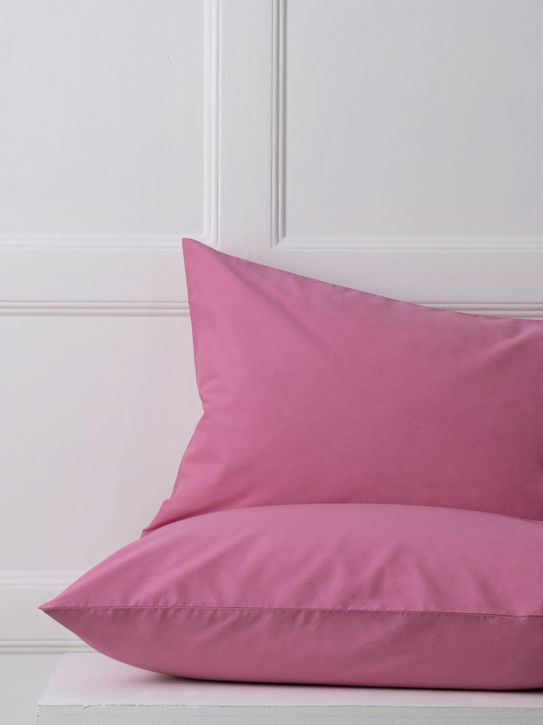 Set of 2 Pink Bright Cotton Rich Pillowcases