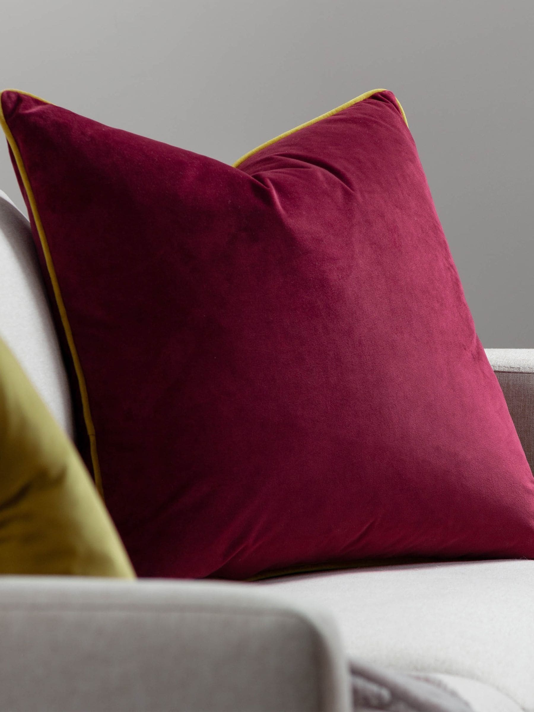 Furn Maroon Moss Meridian Velvet 55 x 55cm Cushion