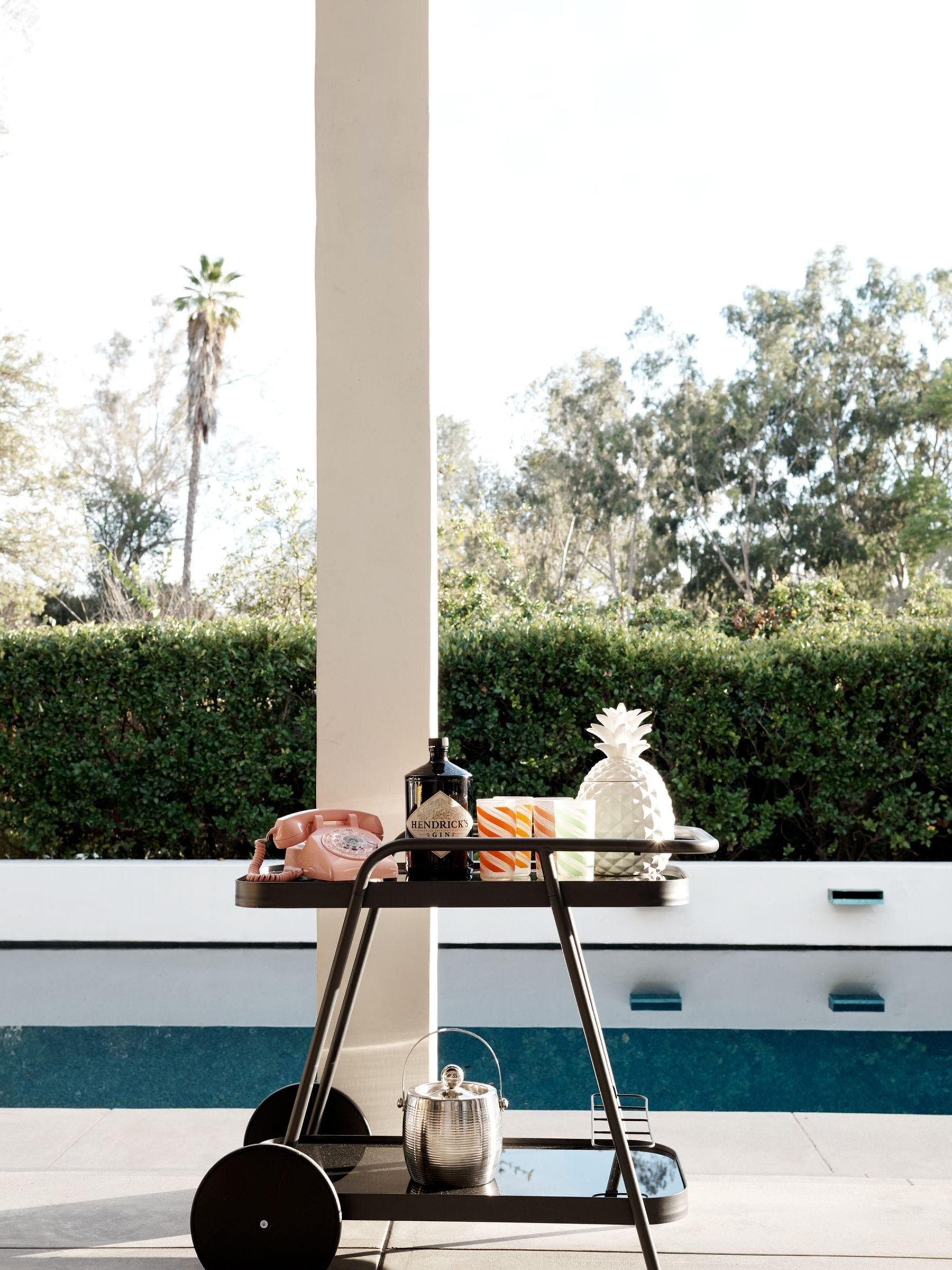 Novogratz outdoor Barbie bar cart - British product