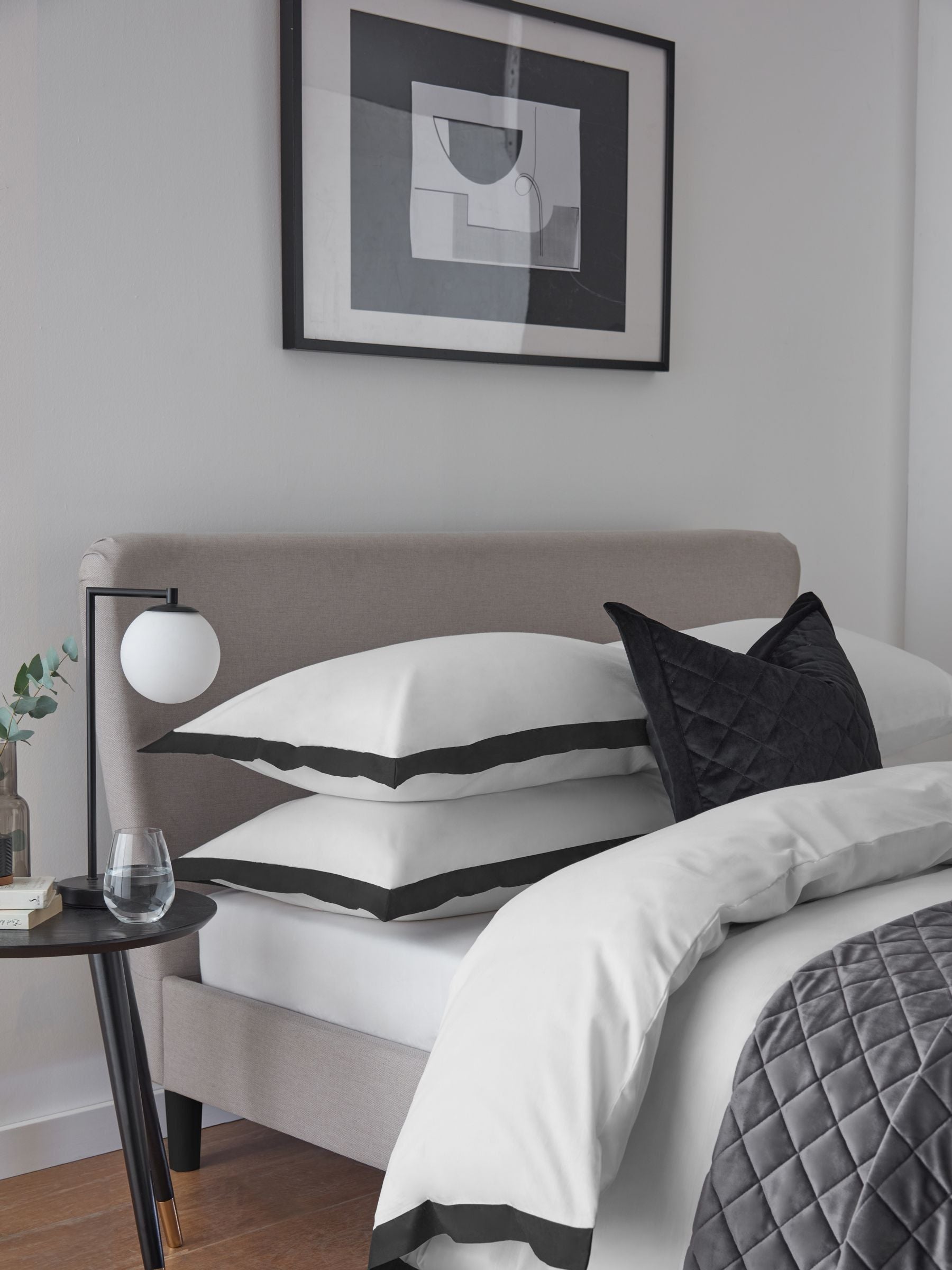 White and black cotton-rich duvet cover and pillowcase set (British brand)