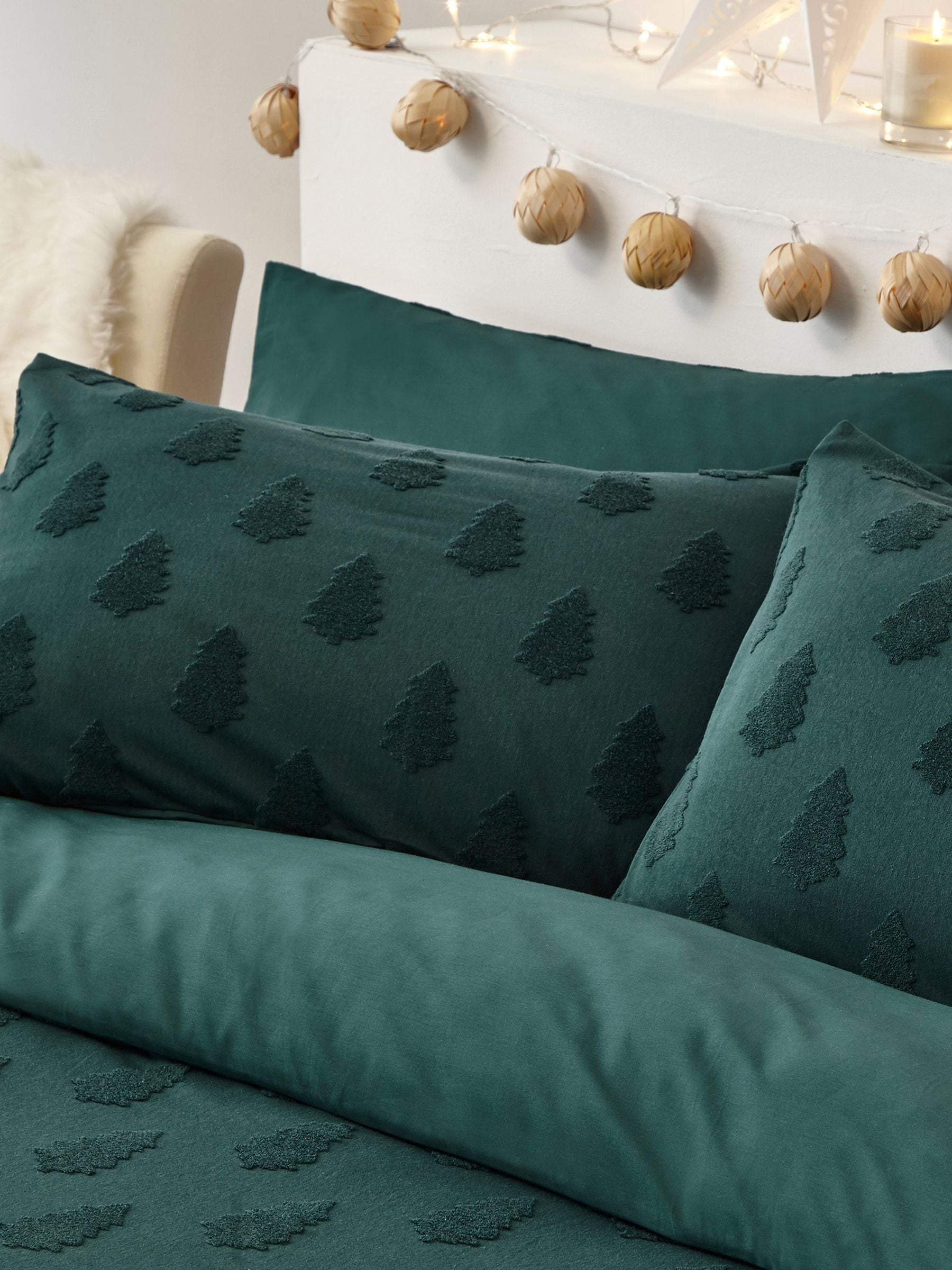 Furn Pine Green Tufted Tree Festive Duvet Cover and Pillowcase Set - British product
