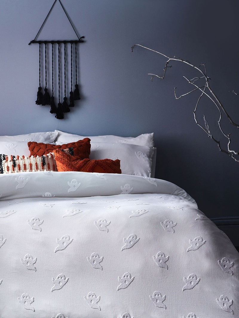 White Ghost Halloween Tufted Cotton Duvet Cover and Pillowcase Set - British product