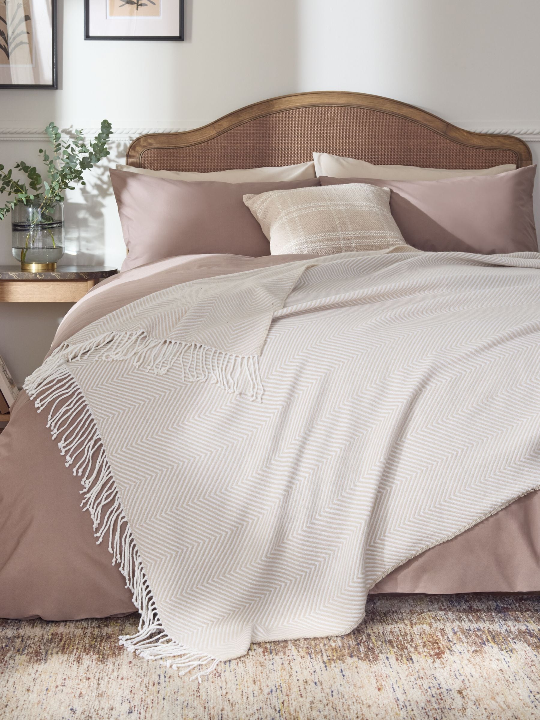 Natural herringbone throw blanket 130x150cm, imported from the UK