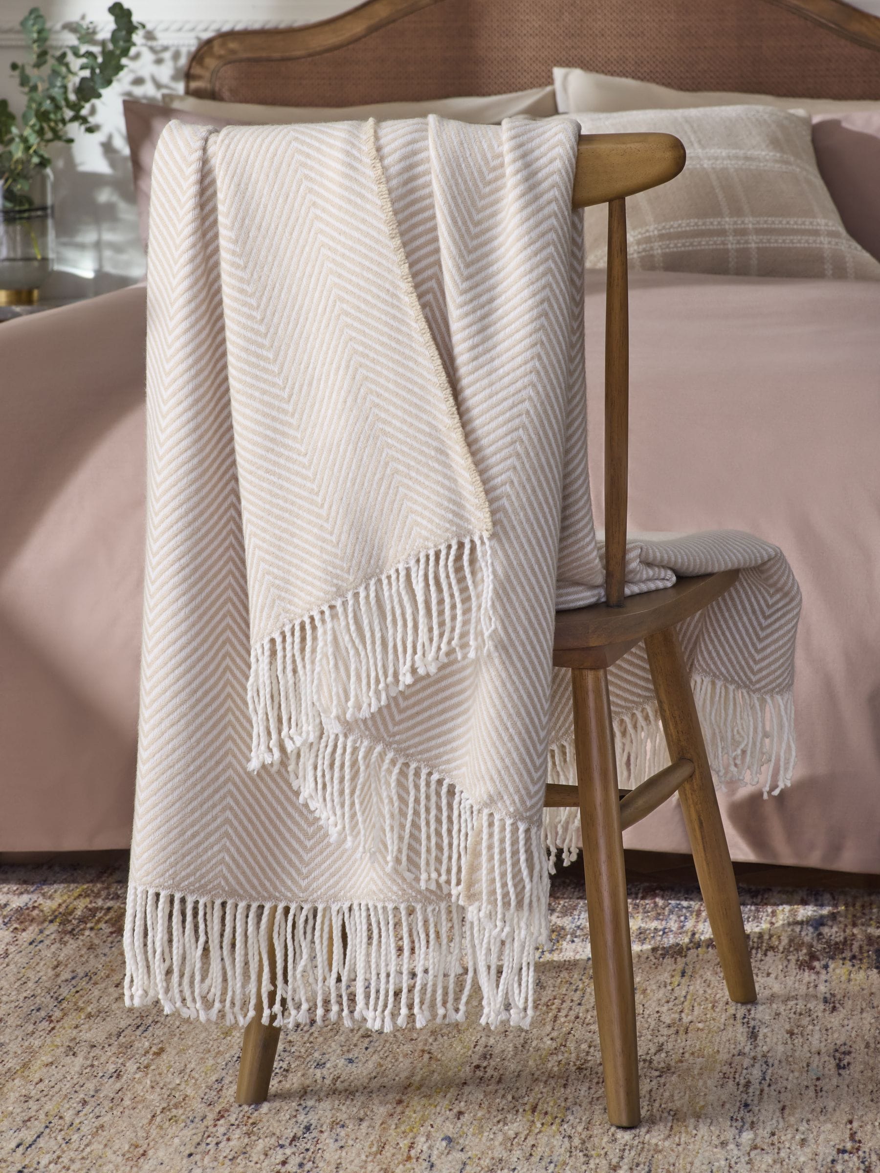 Natural herringbone throw blanket 130x150cm, imported from the UK