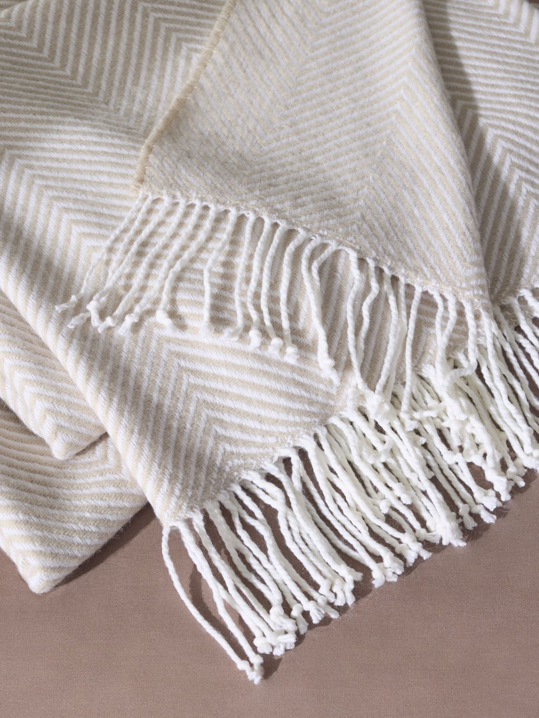 Natural herringbone throw blanket 130x150cm, imported from the UK