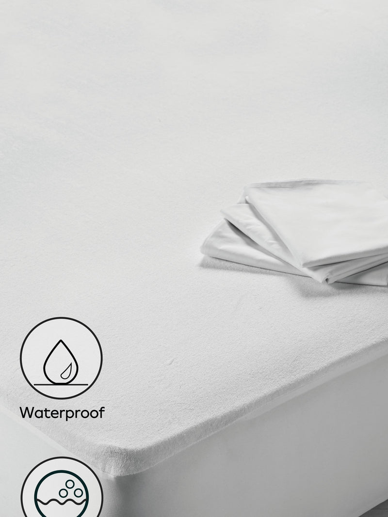 Waterproof deep mattress protector (British brand)
