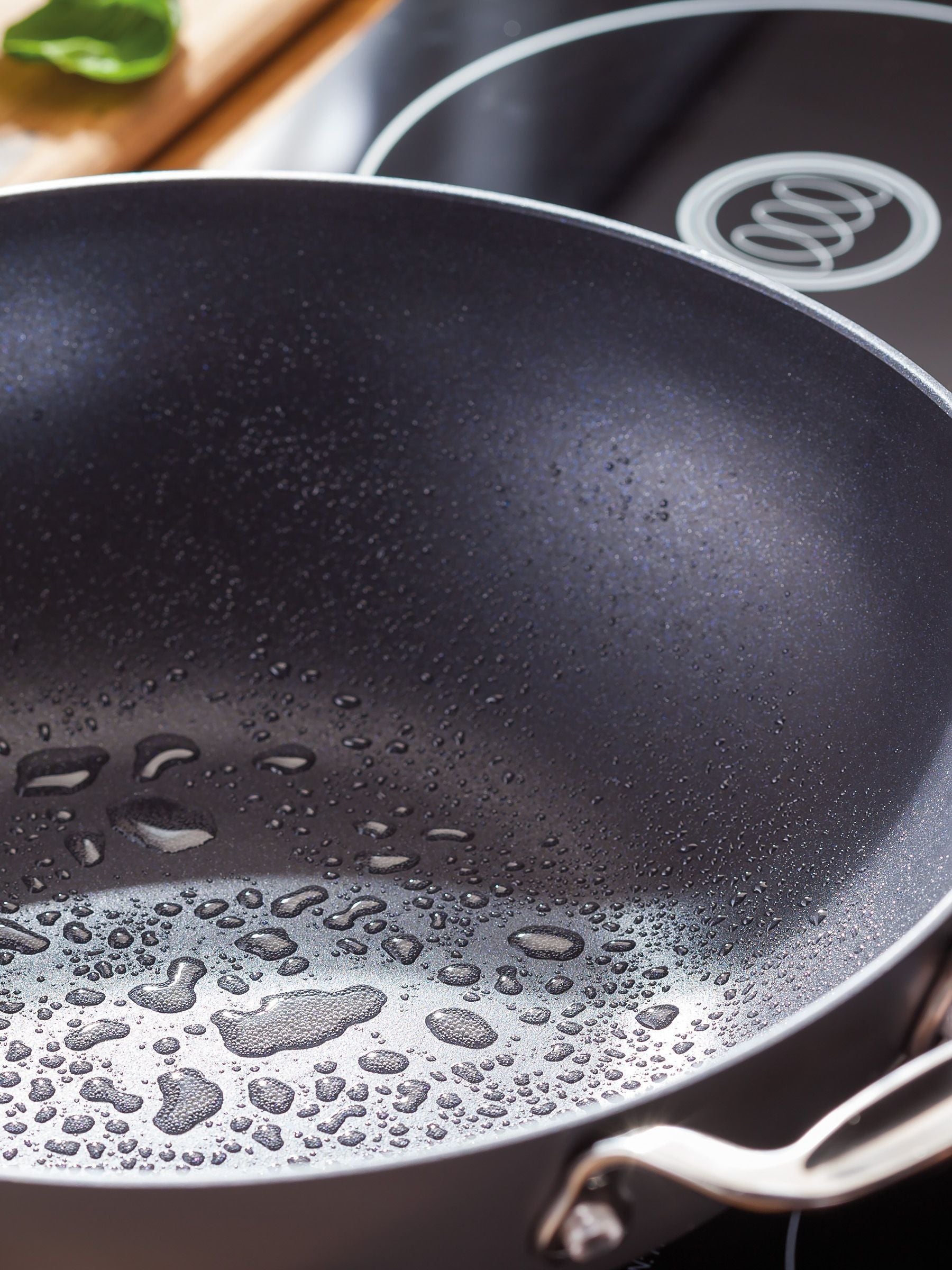 Stellar Grey Element 28cm wok (British brand)