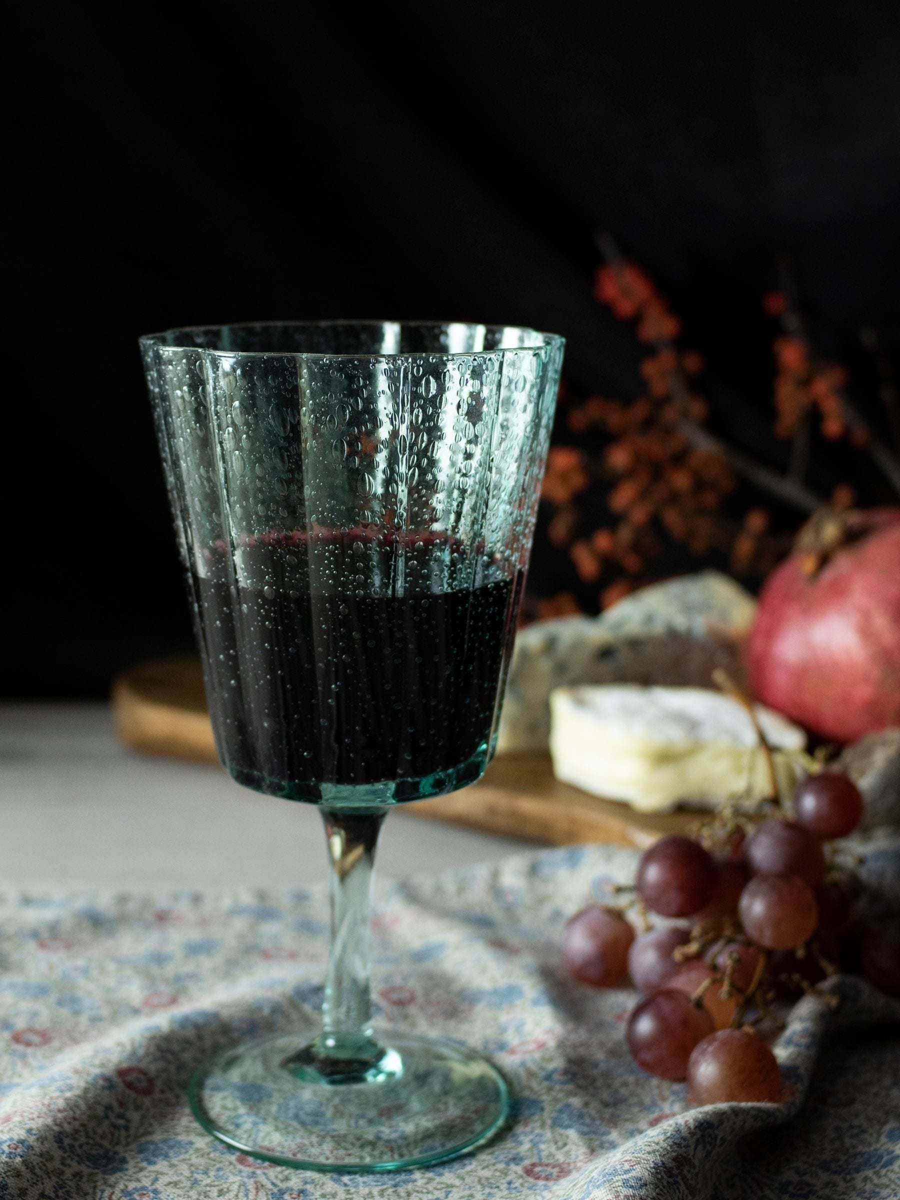 Laura Ashley Set of 4 Green Red Wine Glasses