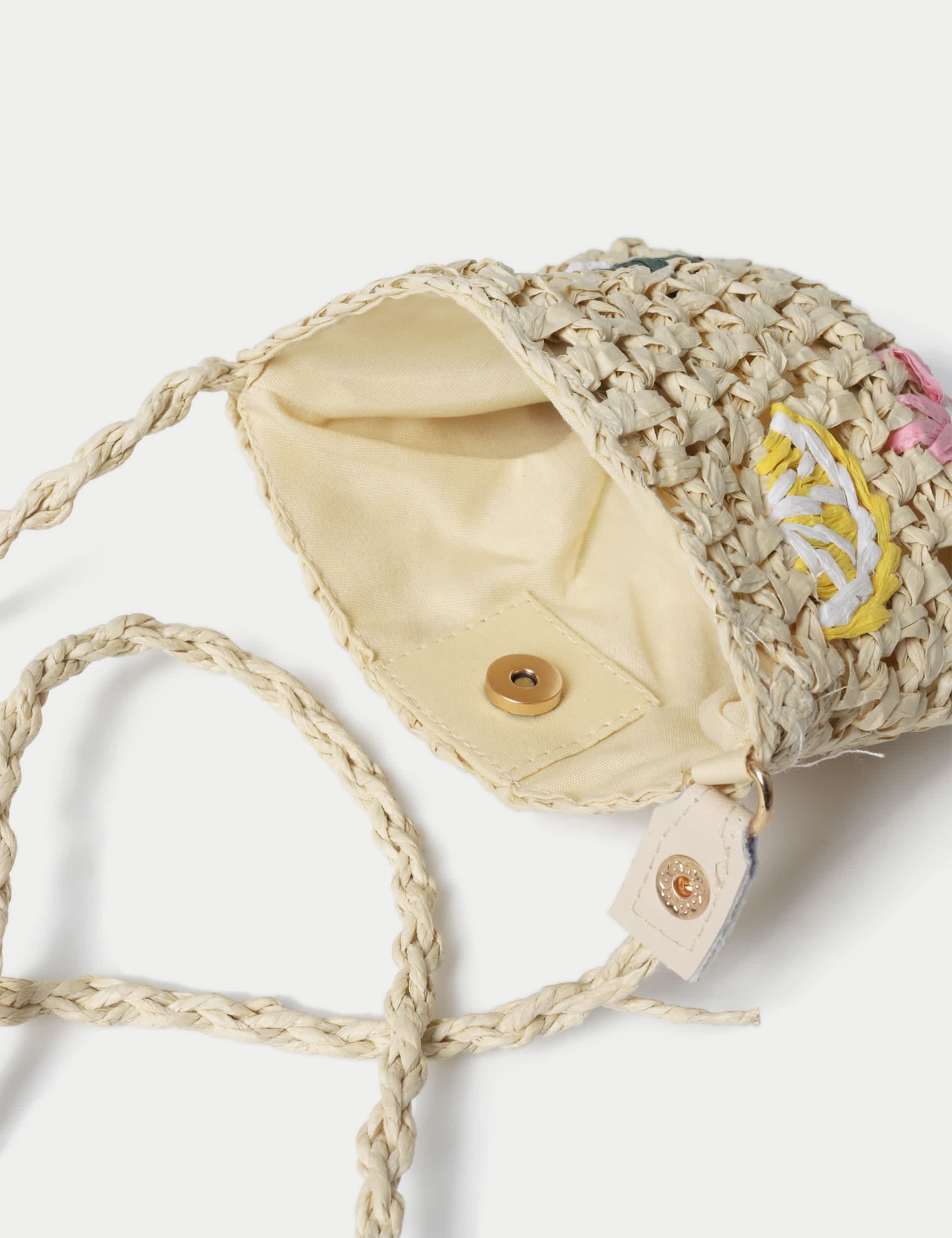 Embroidered raffia bag with polyester and metal, imported from the UK