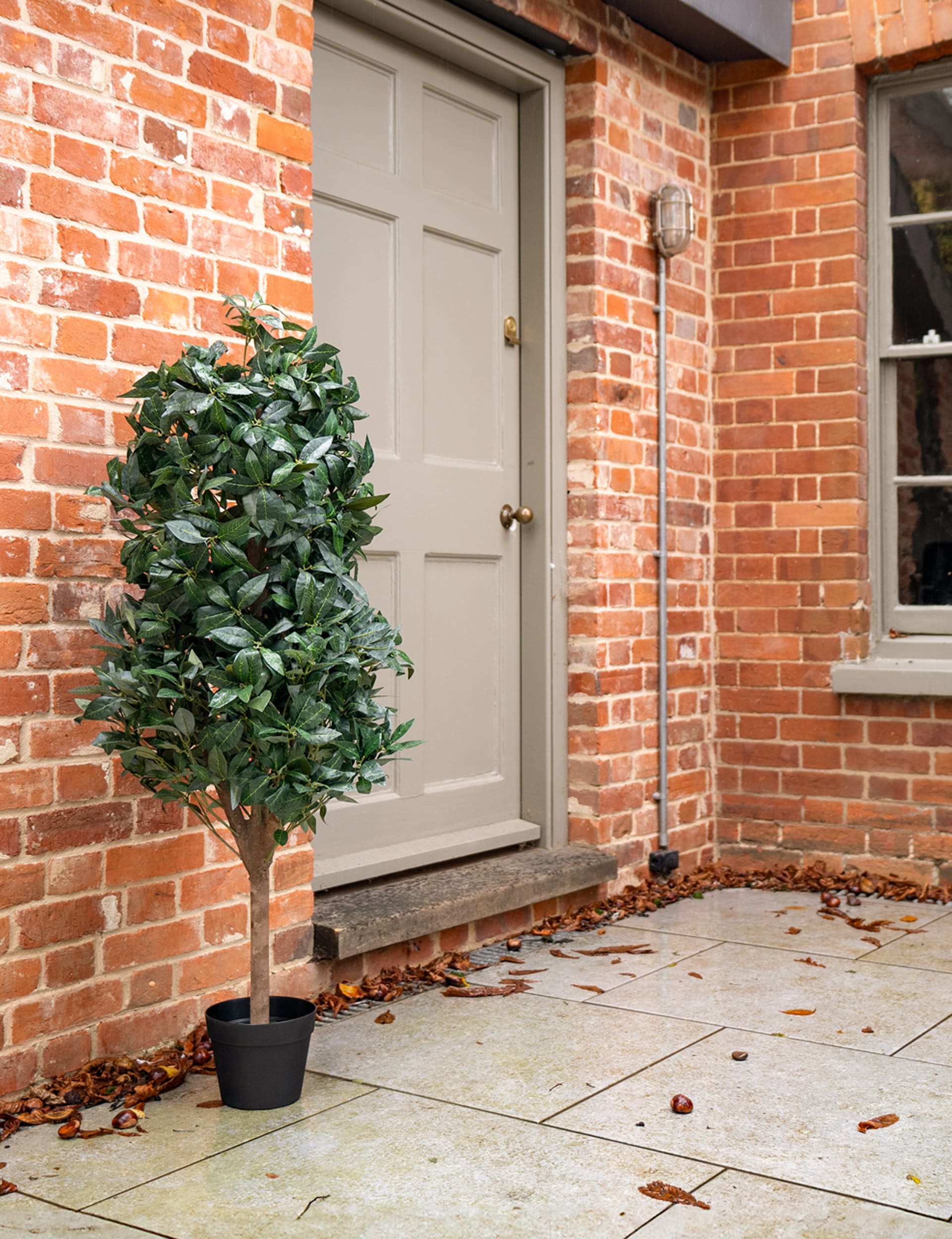 BLOOMA artificial bay cone tree 4ft - British product