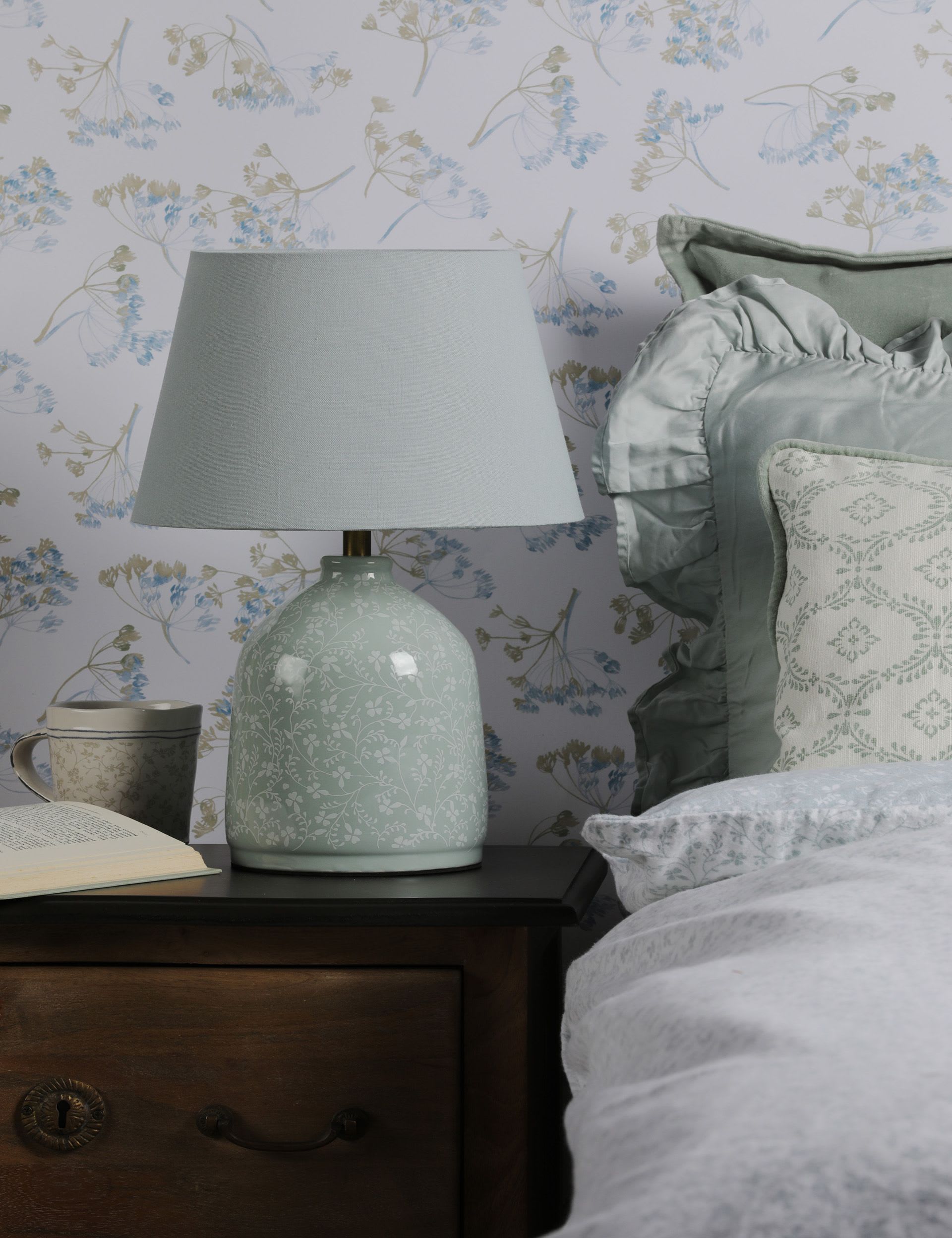 Laura Ashley Campion ceramic floral table lamp, UK version