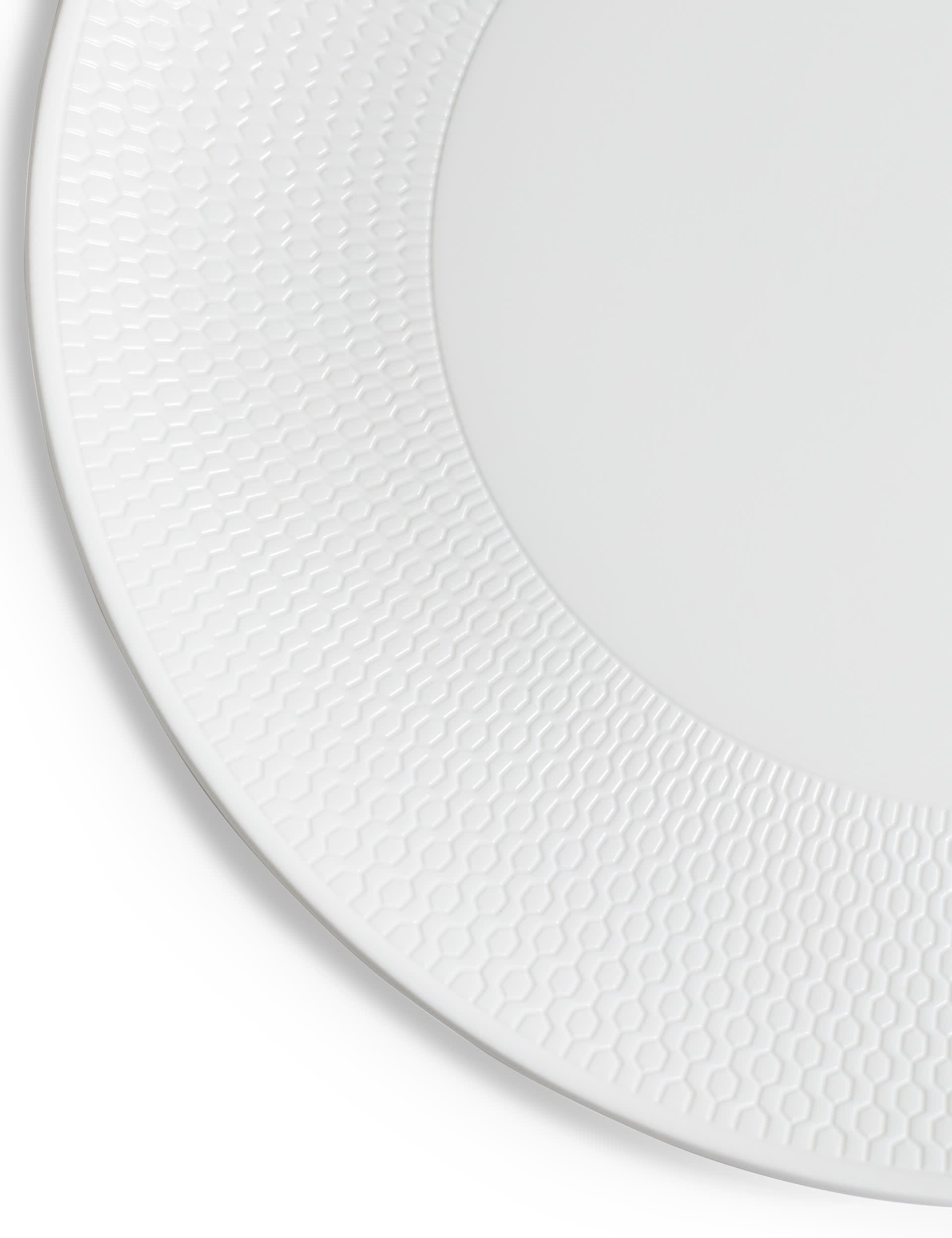 Wedgwood Gio dinner plates set of 2, imported from the UK