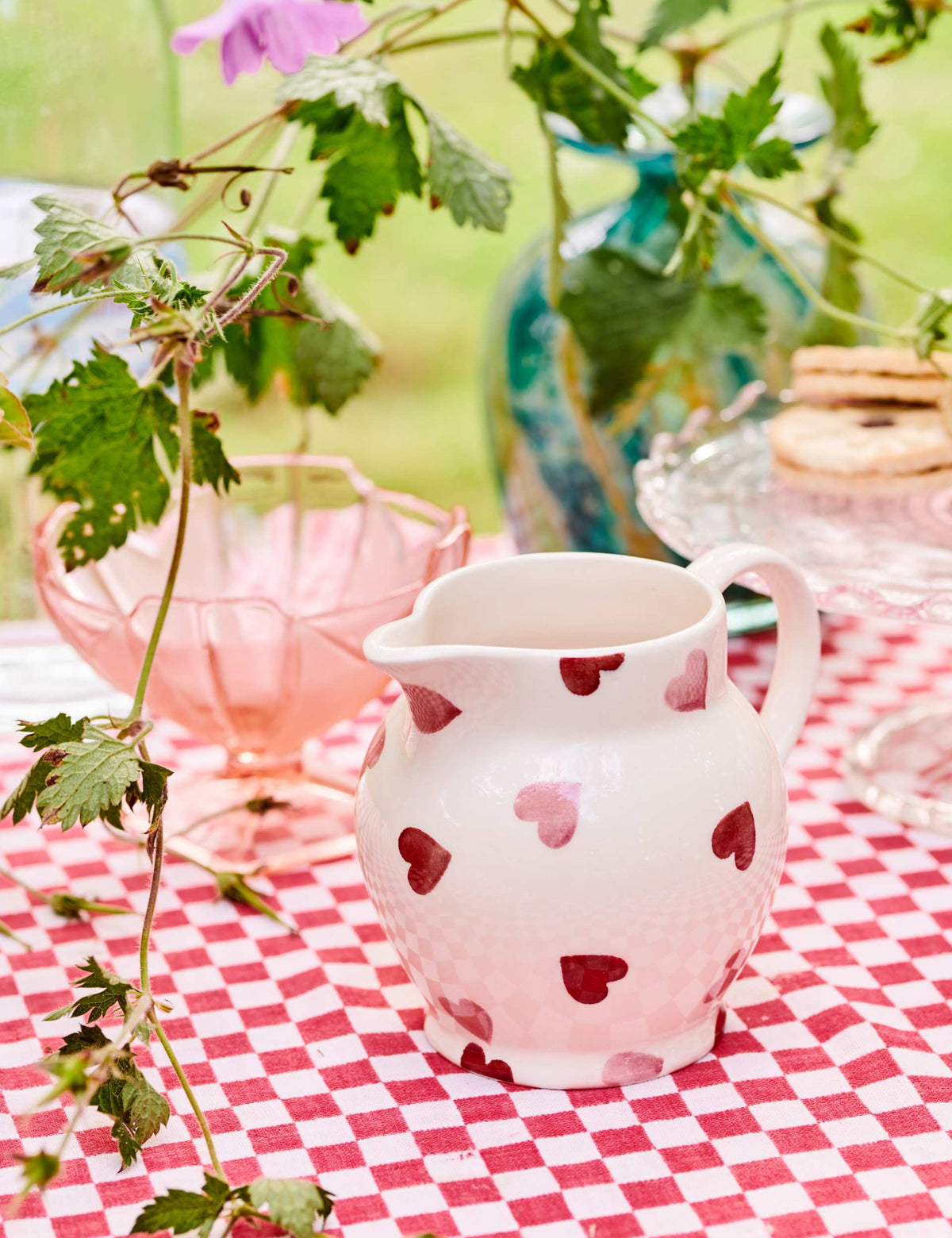 Emma Bridgewater pink hearts milk jug half-pint - British product