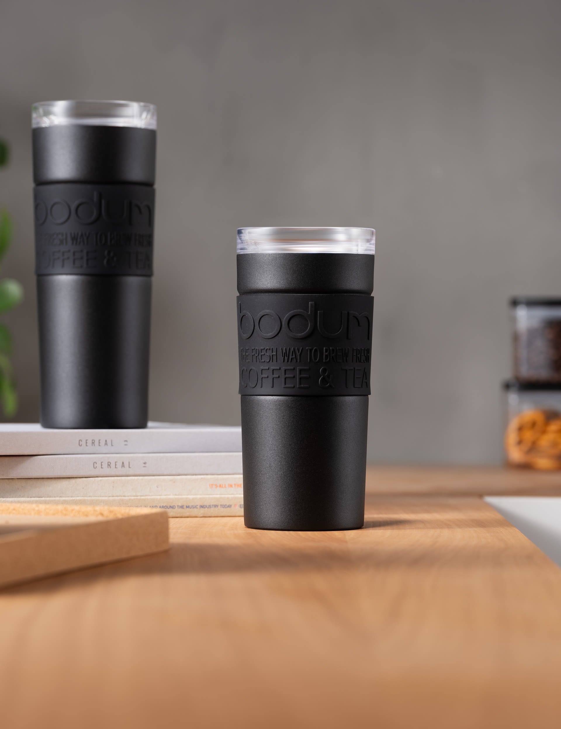 Vacuum travel mug 355ml (British brand)