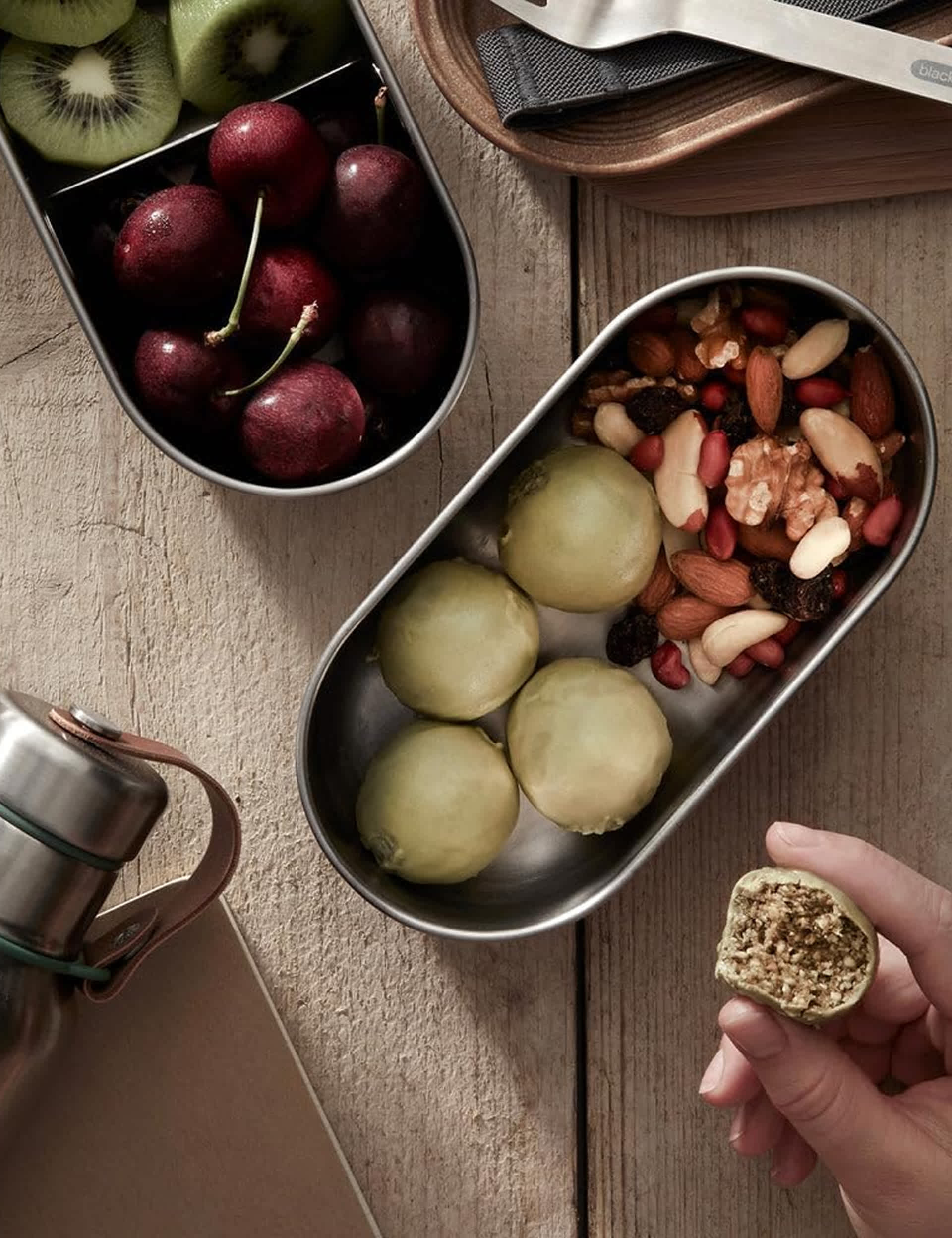 Black+Blum set of two stainless steel bento boxes (British brand)