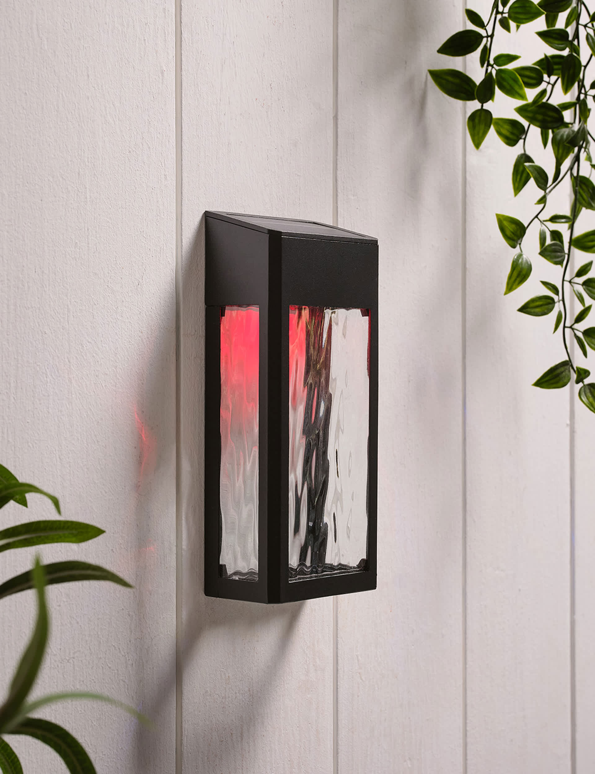Crackle solar wall light with crackle glass, imported from the UK