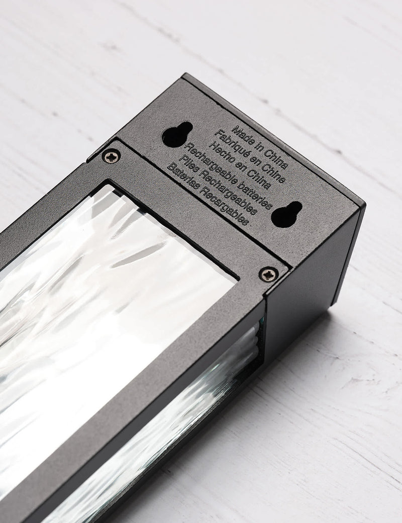 Crackle solar wall light with crackle glass, imported from the UK