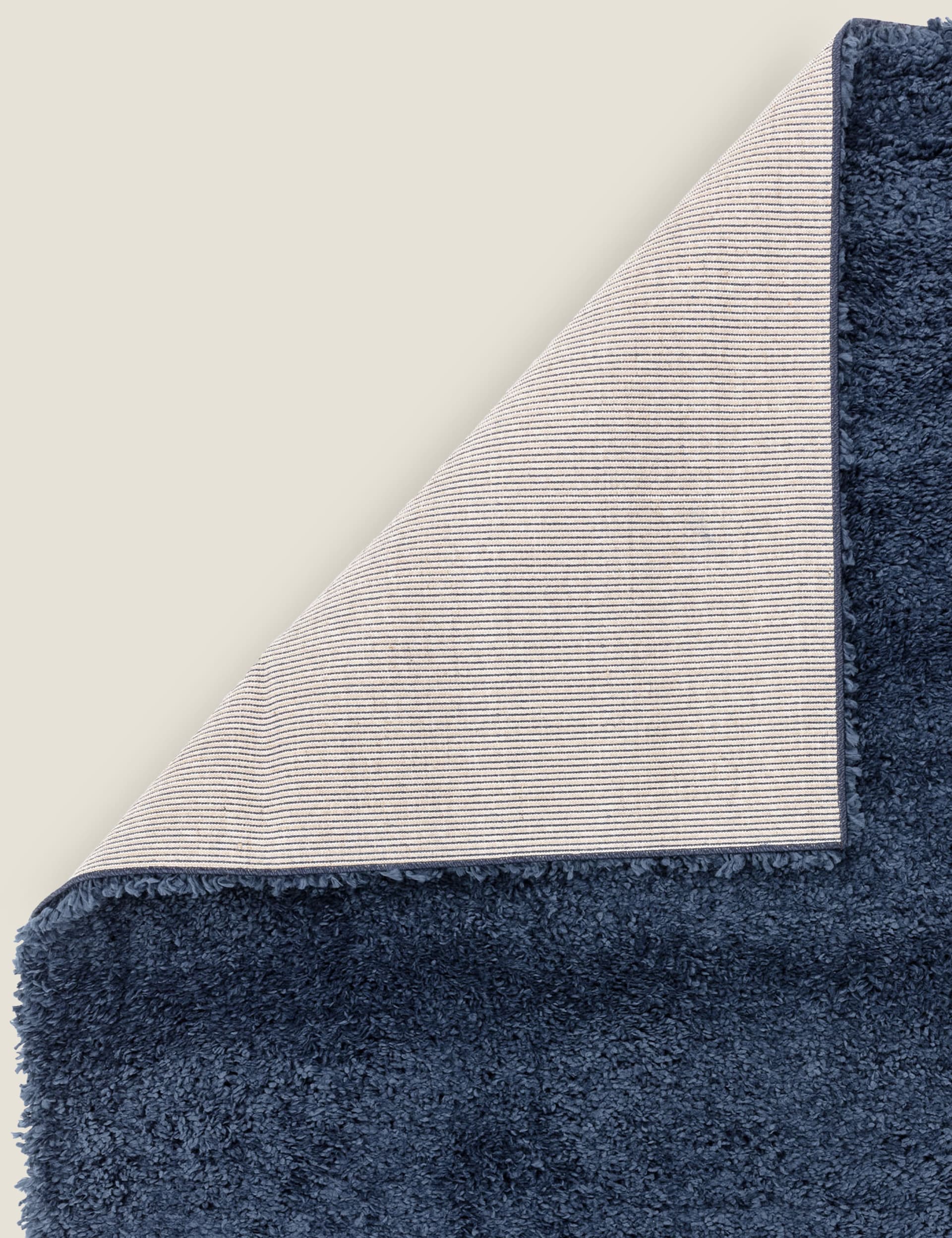 Richie soft touch shaggy rug in multiple sizes (British brand)