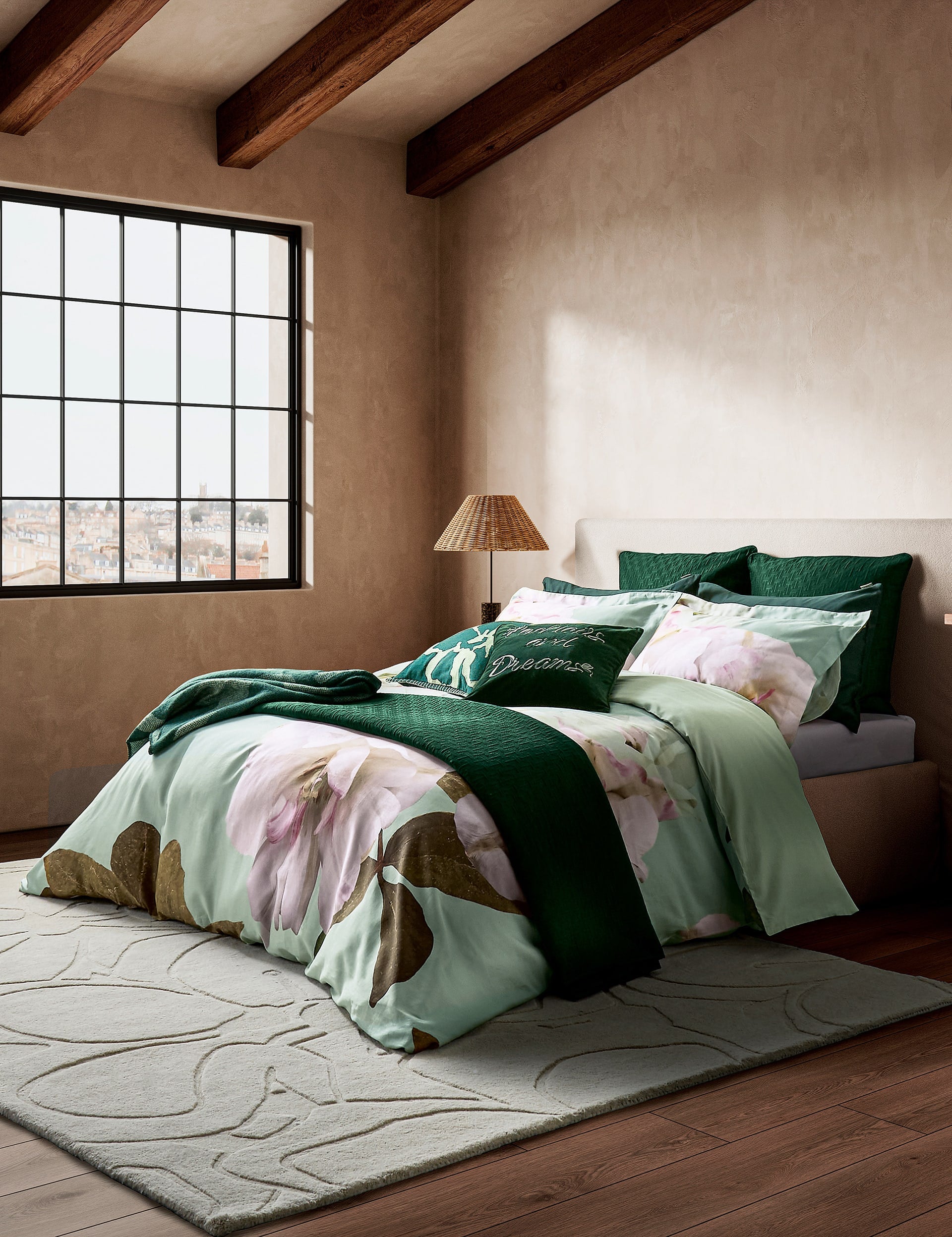 Gardenia Floral Bedding Set (British brand)
