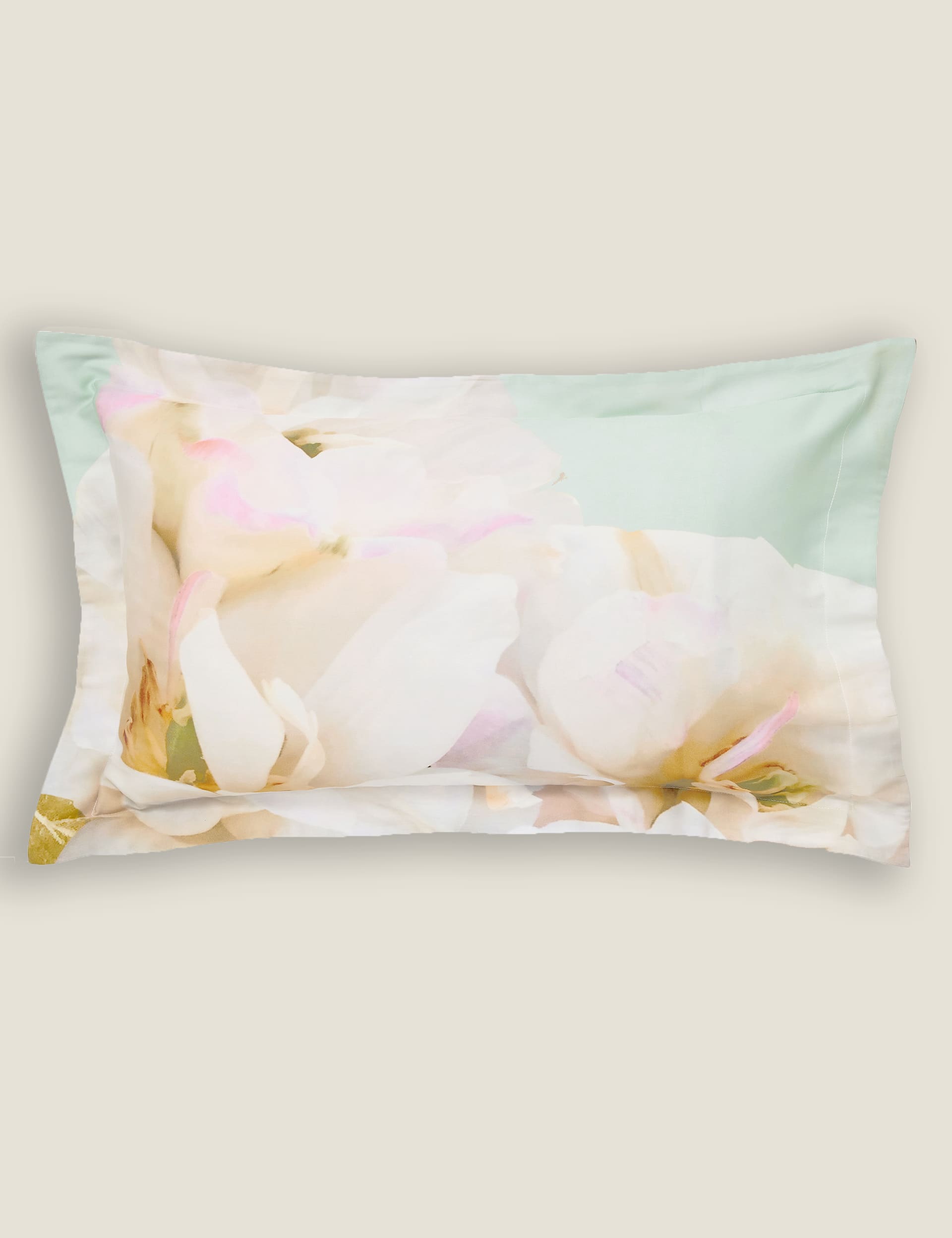 Gardenia Floral Bedding Set (British brand)