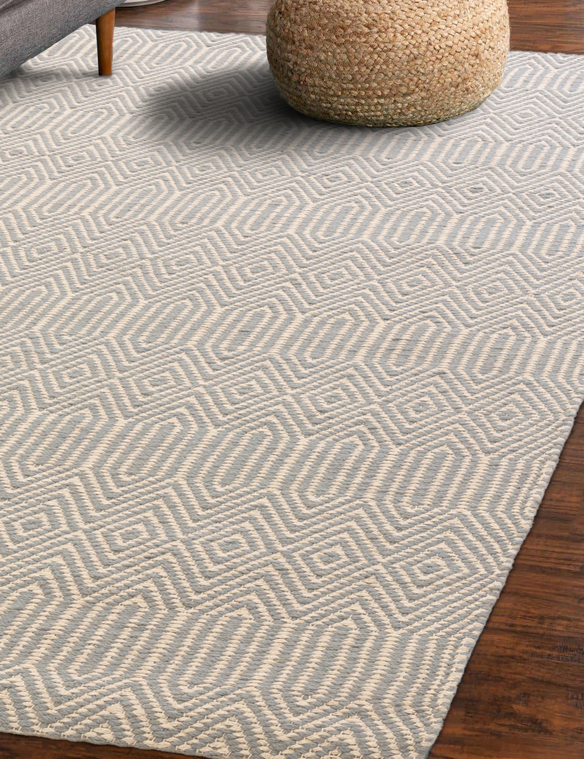 Geo Diamond rug geometric pattern 120x170cm, imported from the UK