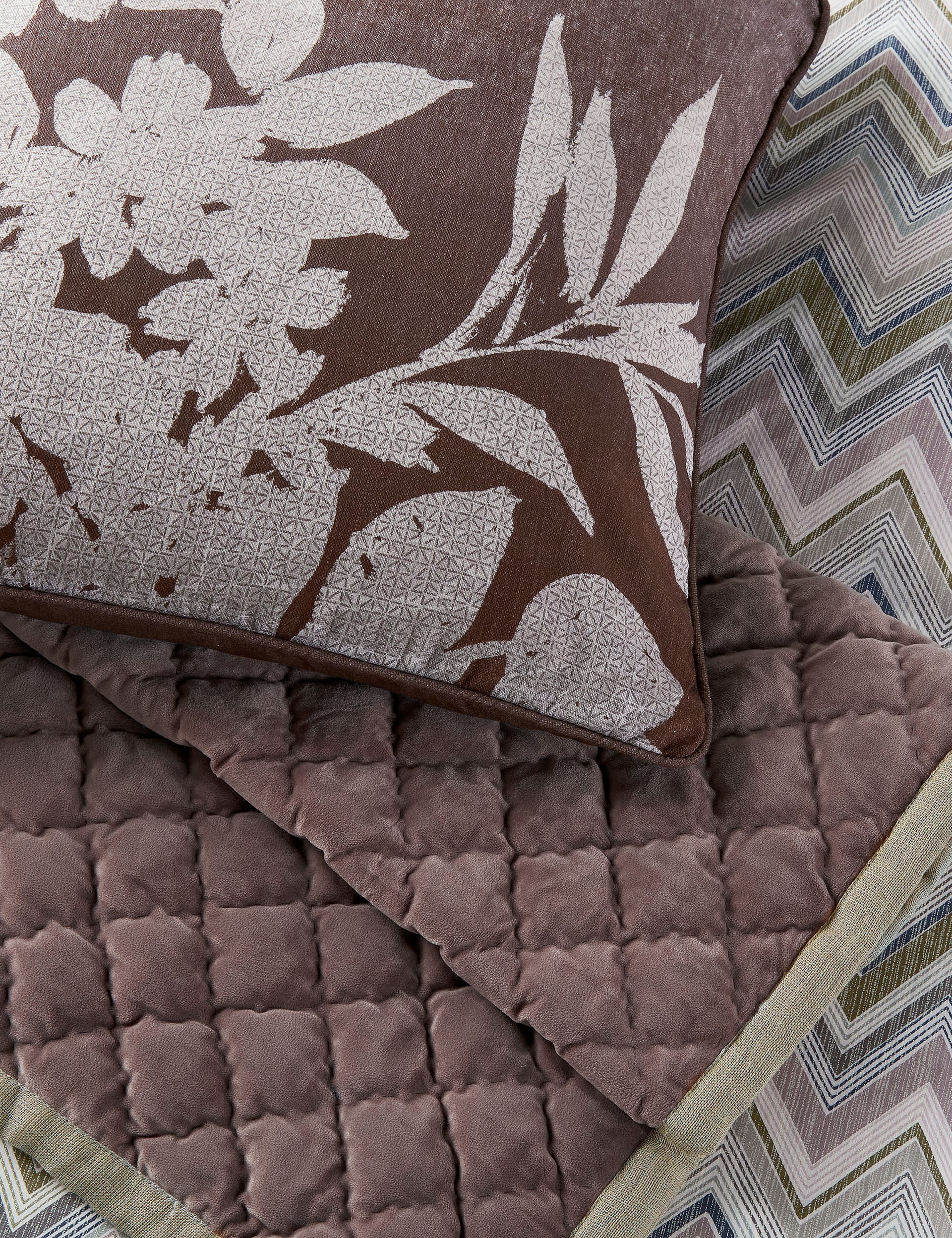 Bedeck of Belfast Claudia cushion 40x70cm, imported from the UK