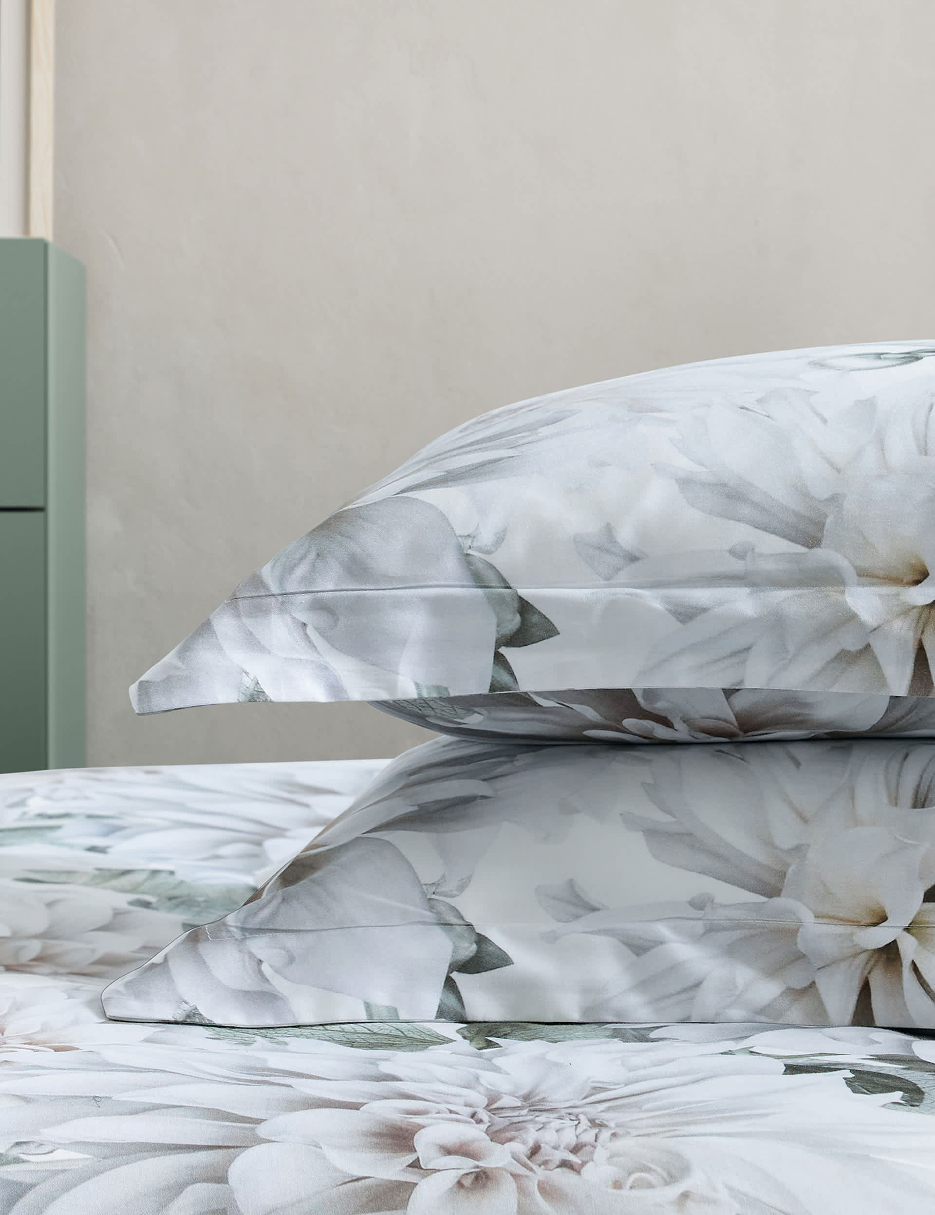 Pure Cotton Clove Floral Bedding Set