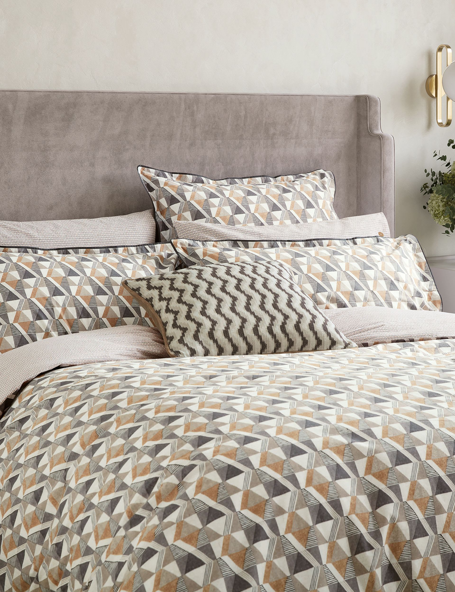 Bedeck Harun rectangle cushion 50 cm (British brand)