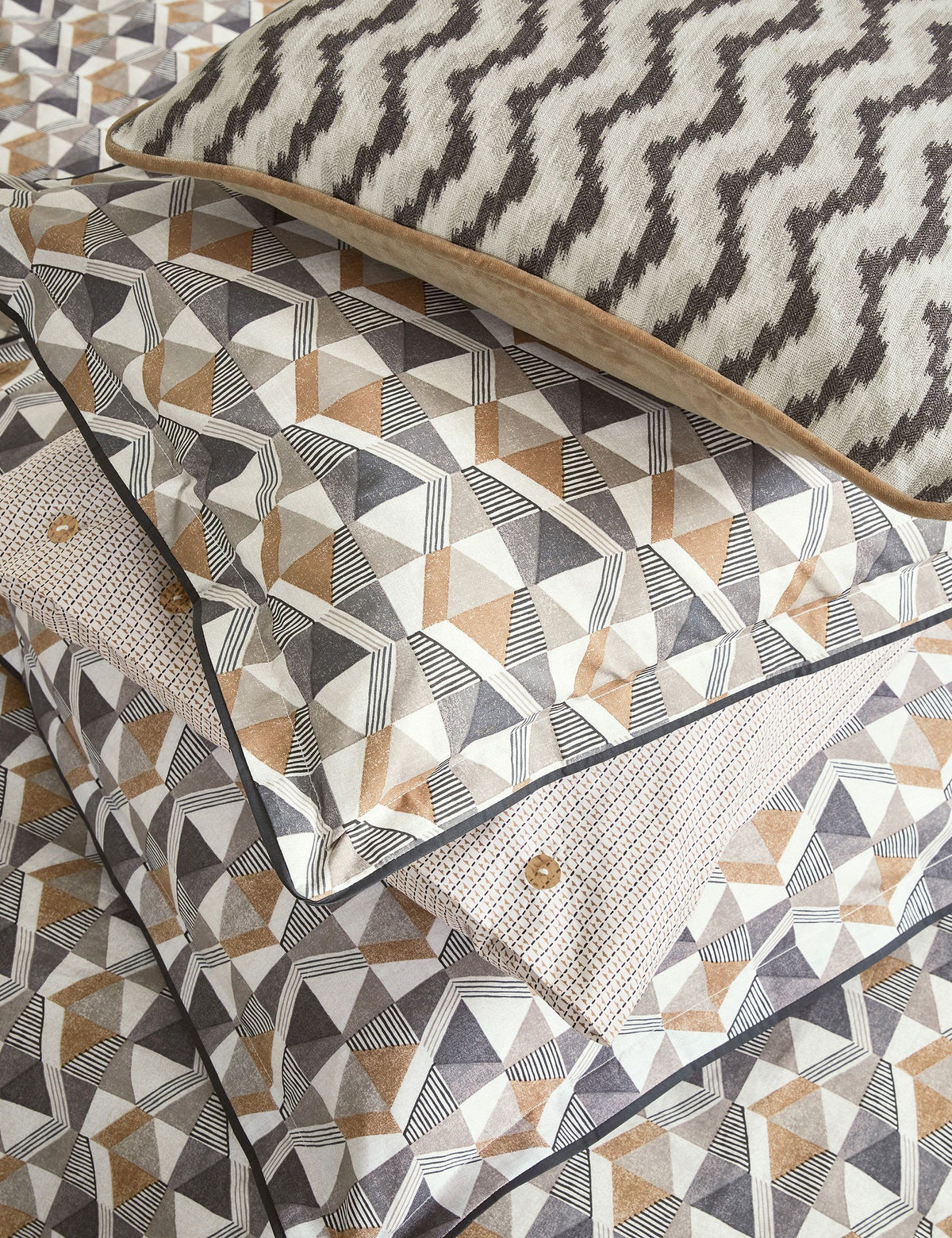 Bedeck Harun rectangle cushion 50 cm (British brand)