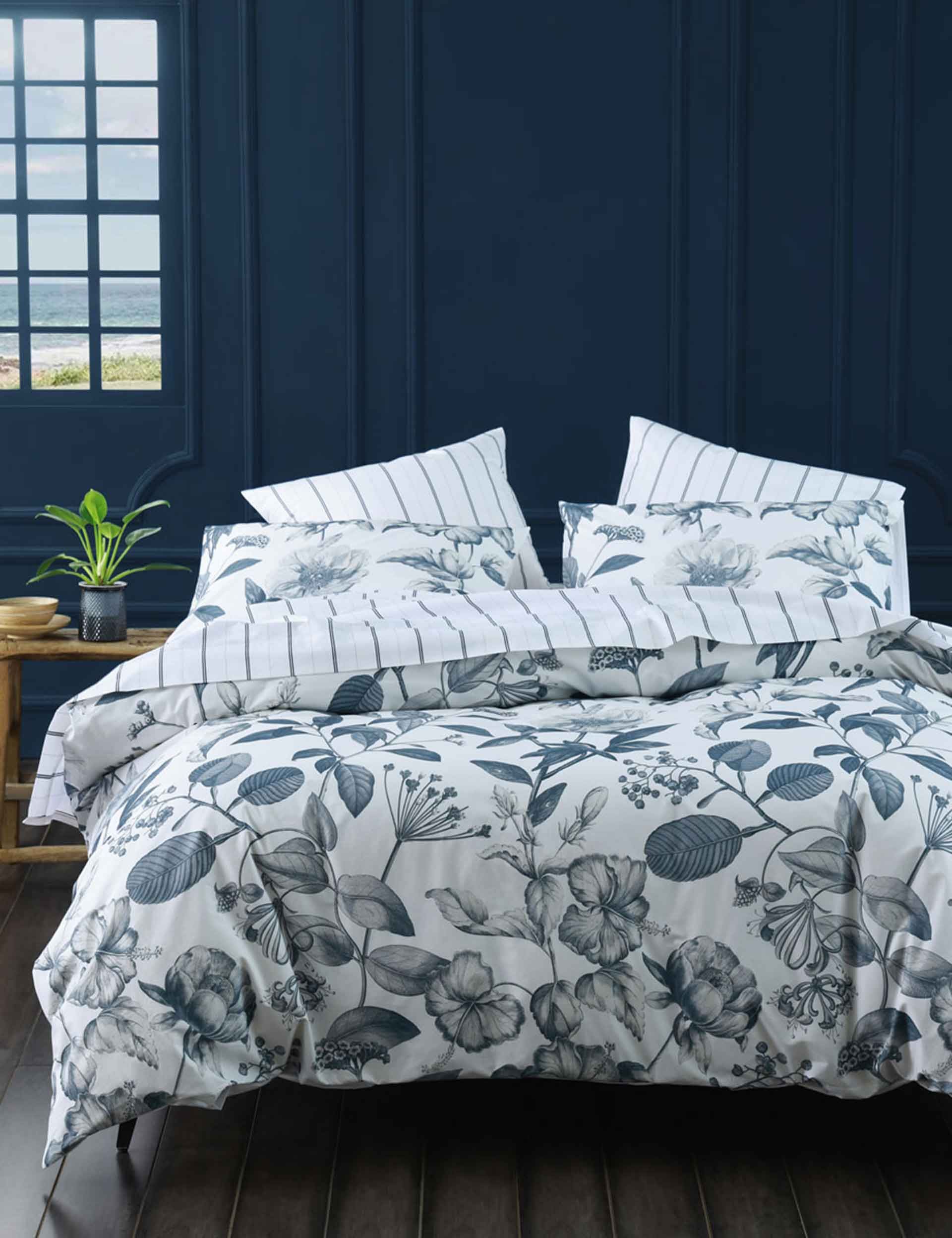Pure Cotton Botanical Bluestone Bedding Set 200 thread count - British product