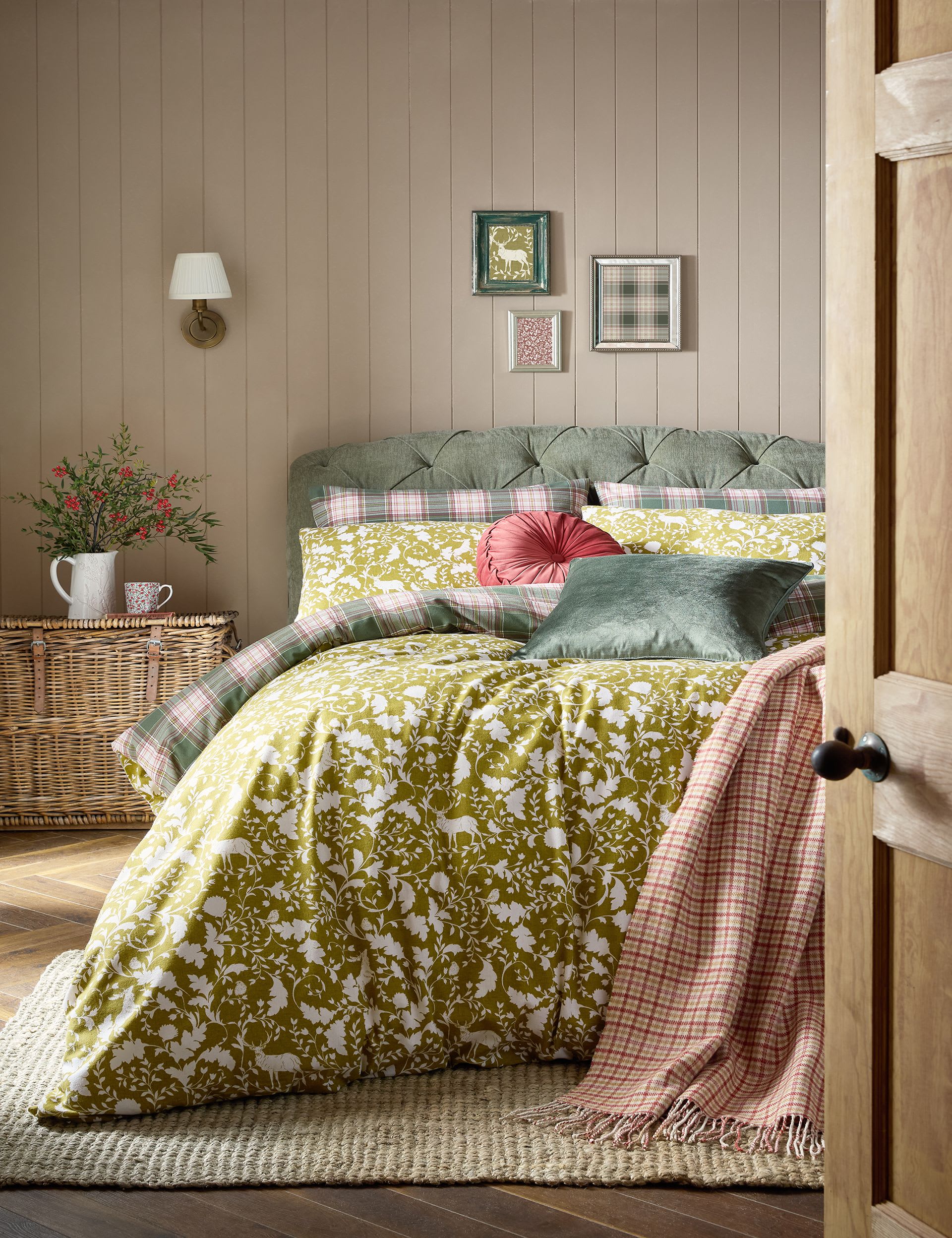 Laura Ashley Litton Christmas bedding set - British product