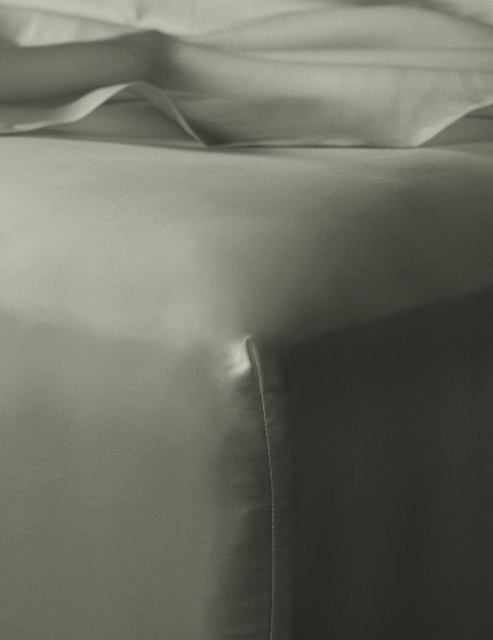 Bedfolk cotton sateen deep fitted sheet (British brand)