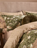 William Morris At Home Strawberry Thief bedding set, UK version