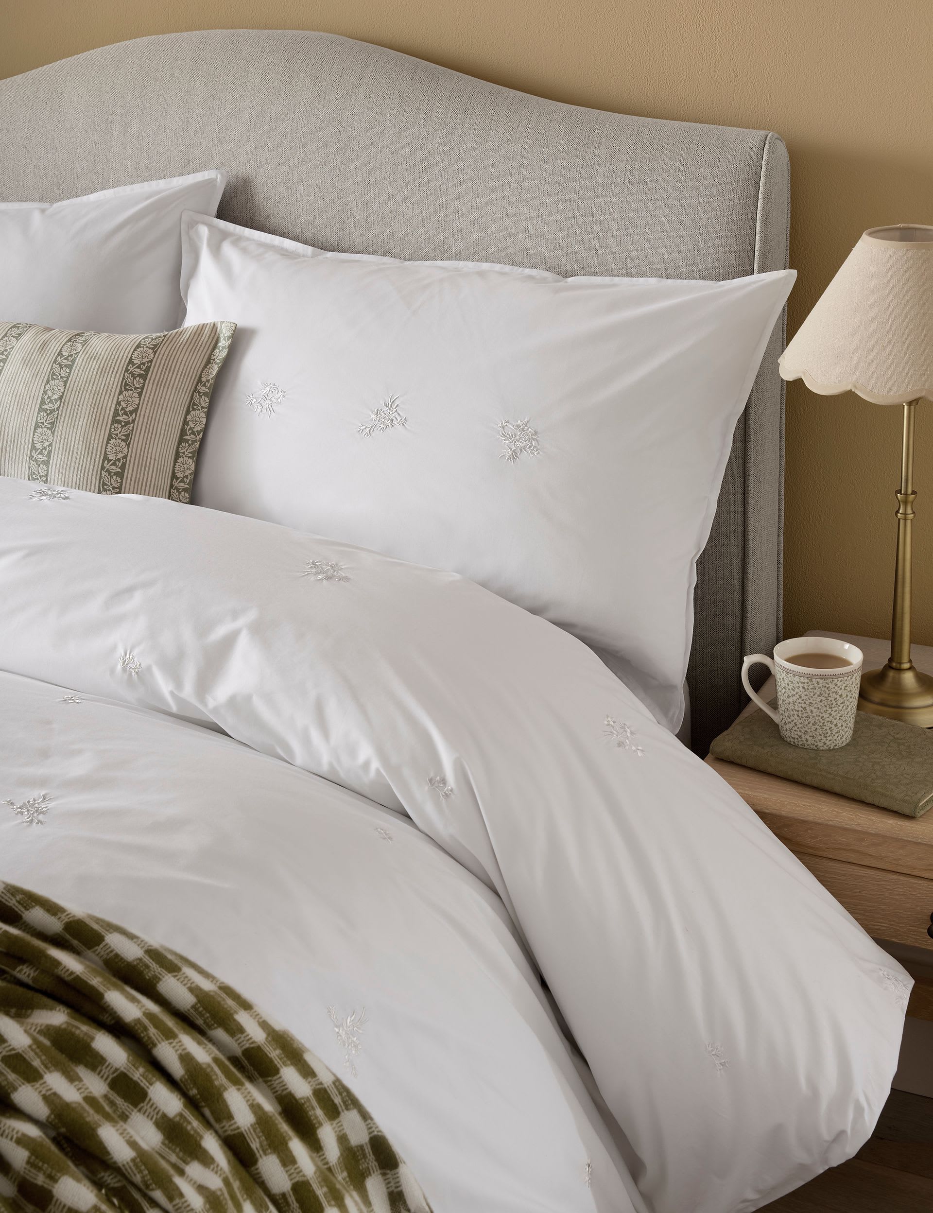 Laura Ashley Keeleigh Posy bedding set (British brand)