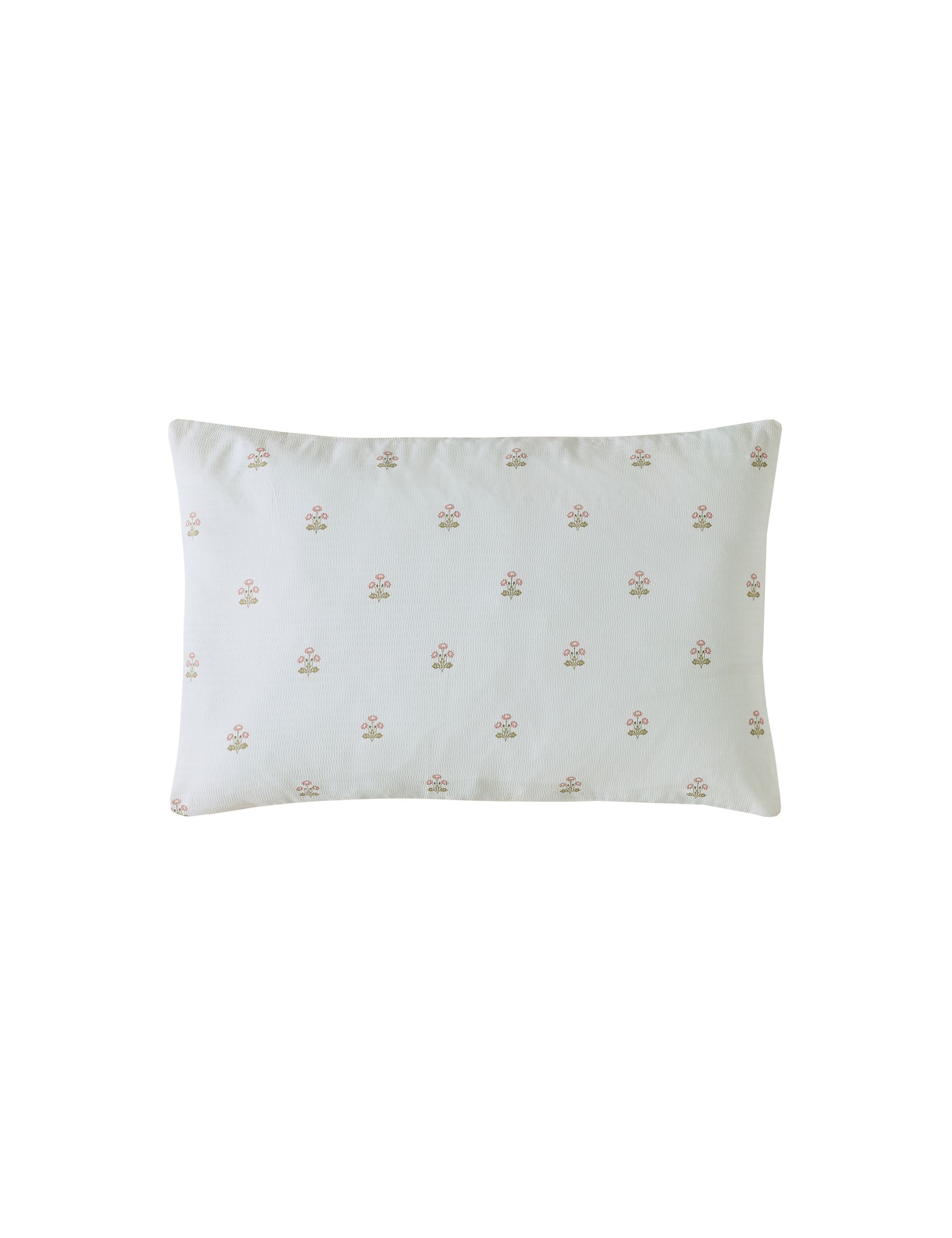 Laura Ashley set of 2 daisy pure cotton pillowcases (British brand)