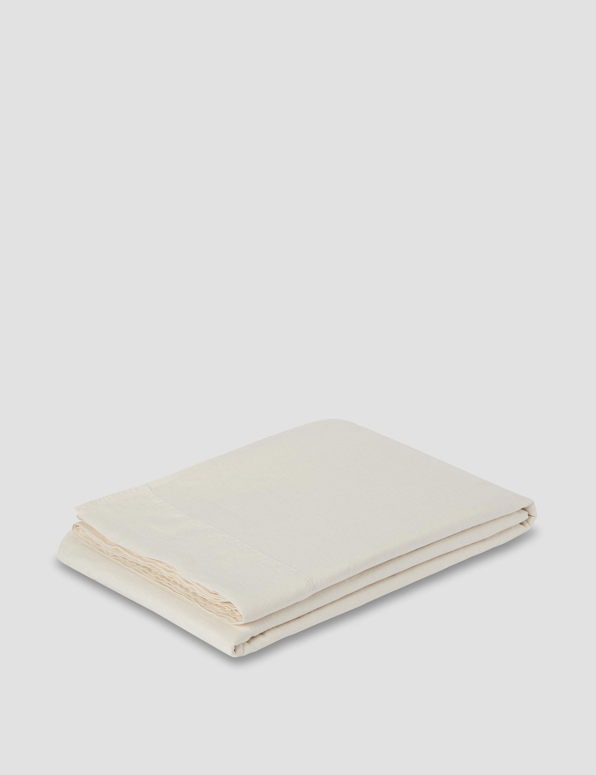 Piglet In Bed pure linen flat sheet in Berry (British brand)