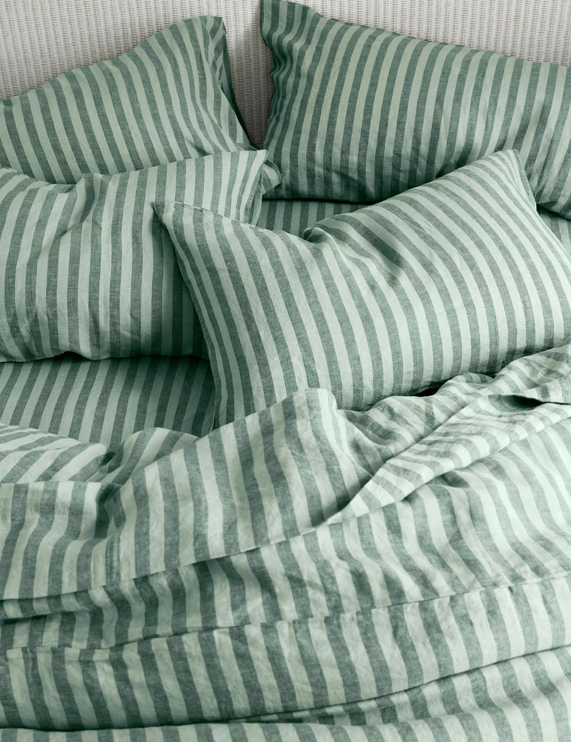 Piglet In Bed Linen Rich Pembroke Stripe Fitted Sheet