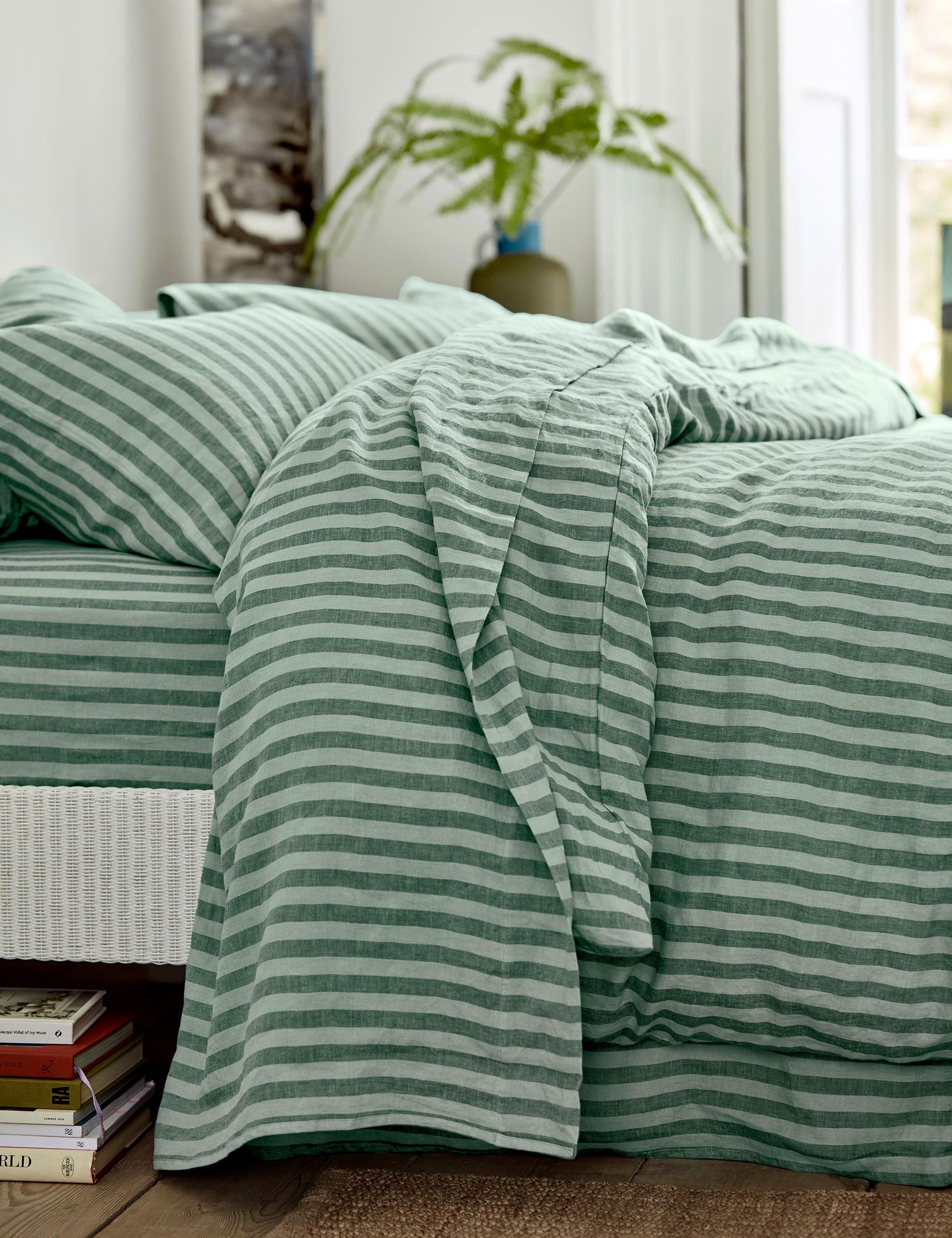 Piglet In Bed Pure Linen Striped Flat Sheet