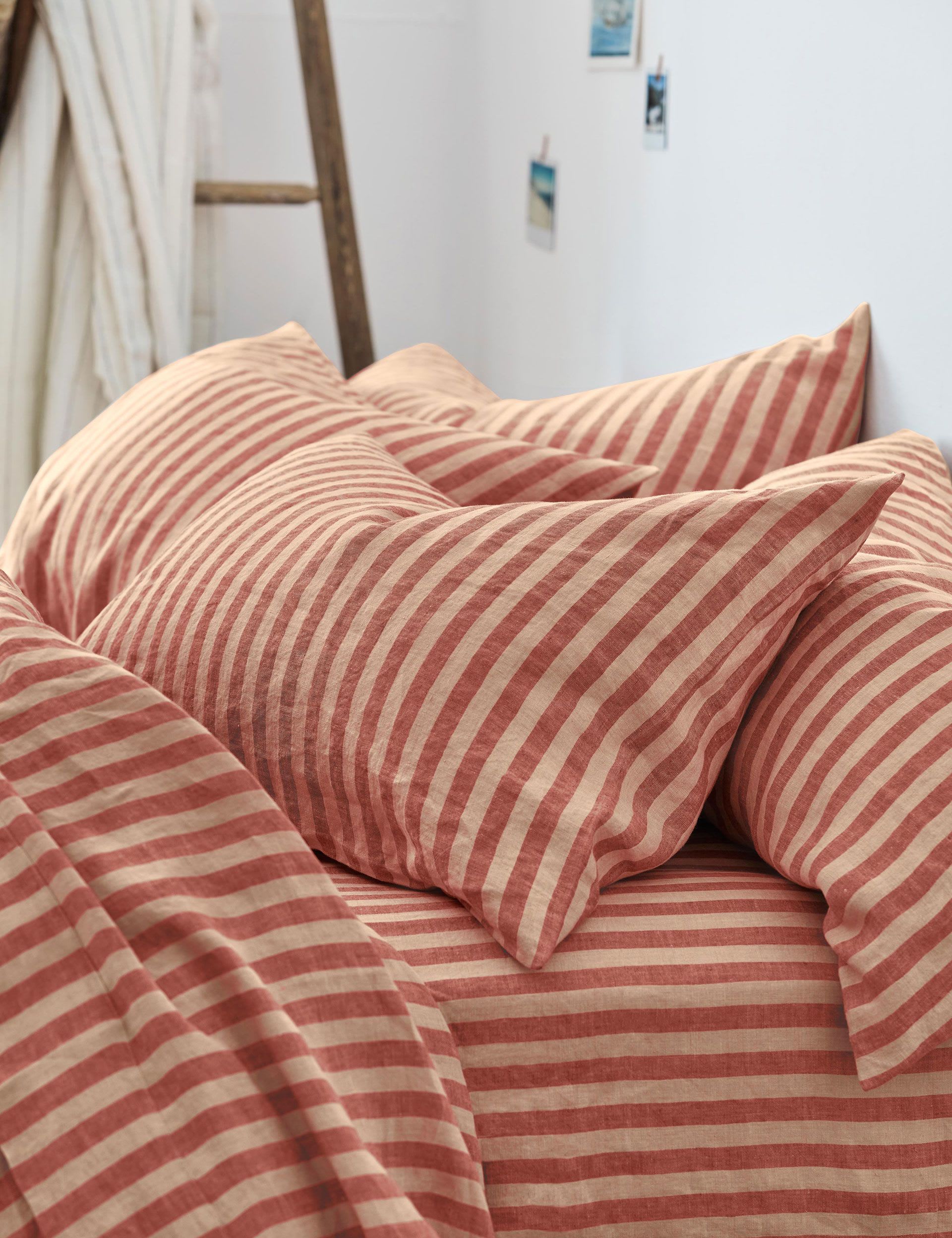 Piglet in Bed linen rich stripe pillowcases 2 pack - British product